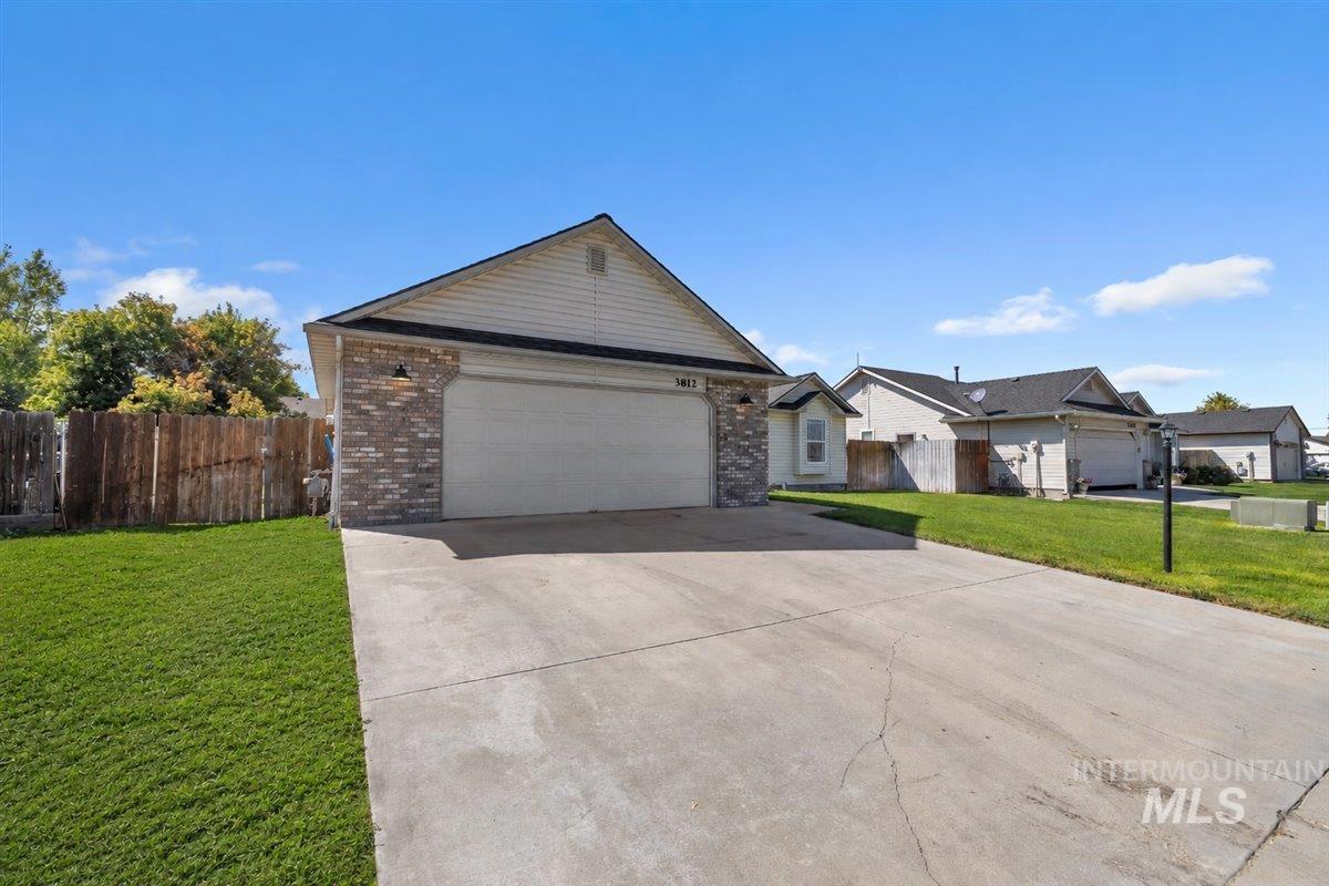 3812 Stonehedge Way Property Photo 3