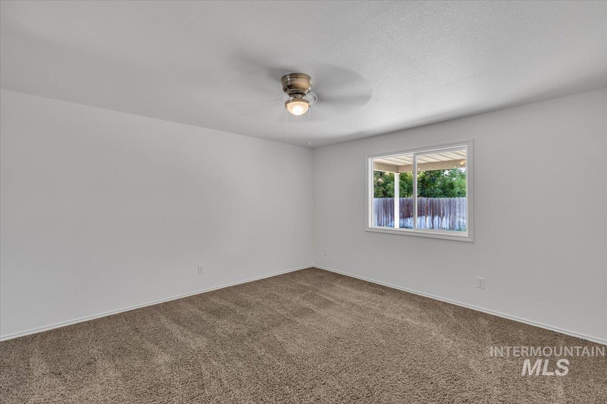 3812 Stonehedge Way Property Photo 12