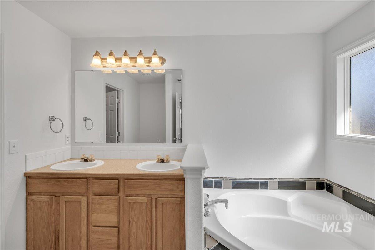 3812 Stonehedge Way Property Photo 14