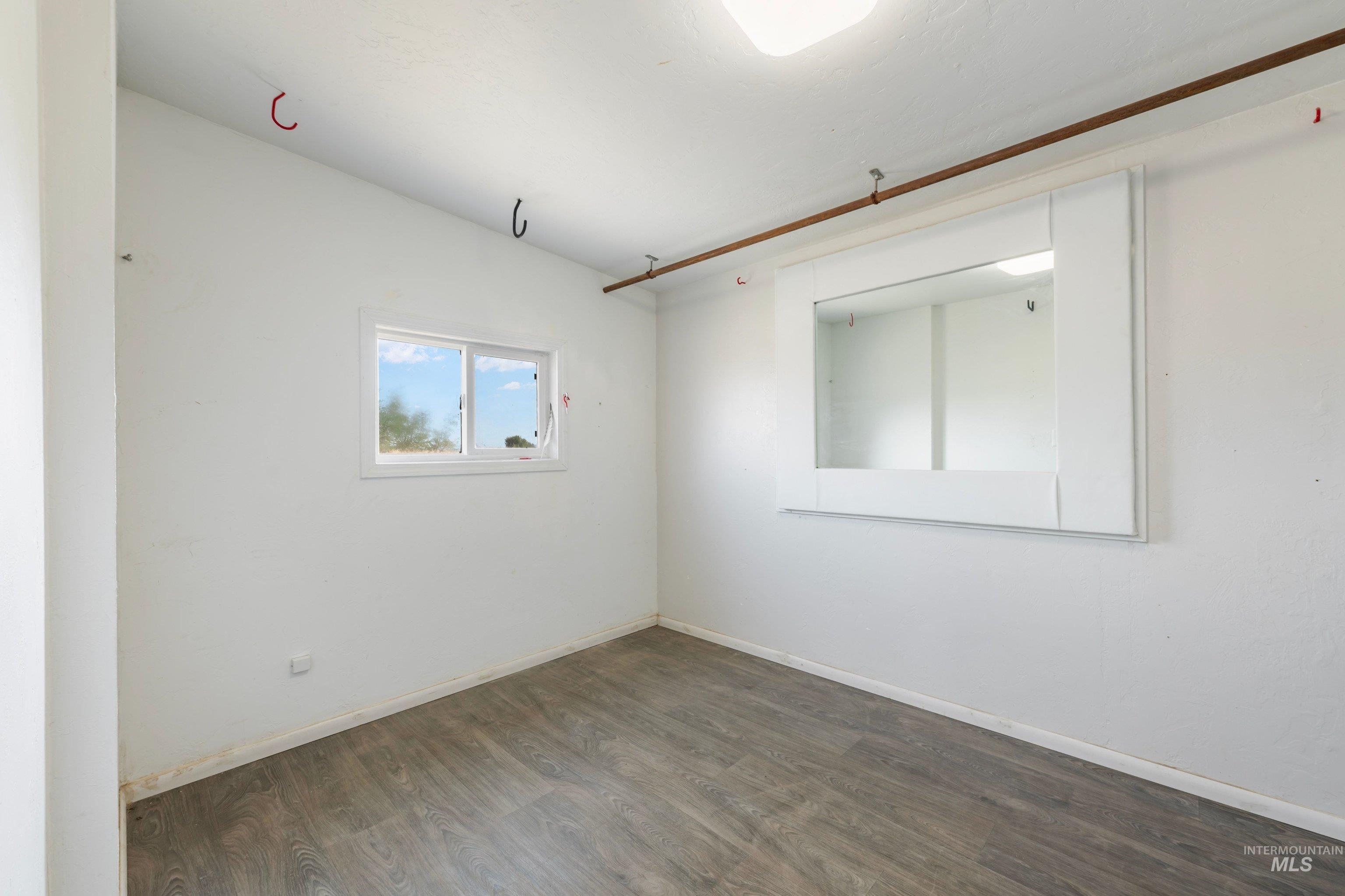 1020 Locker Ave Property Photo 24