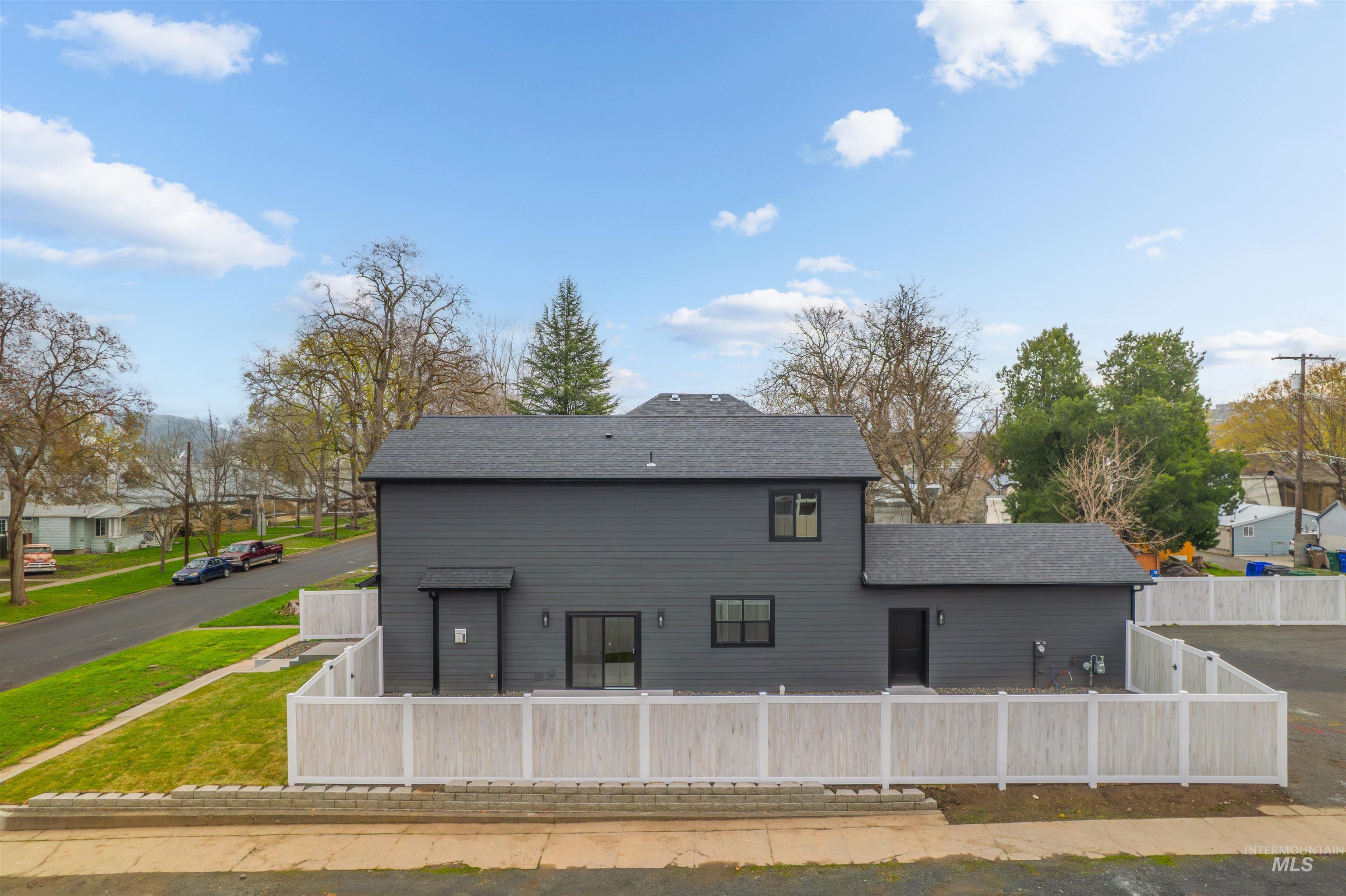 1304 9th Avenue Property Photo 37