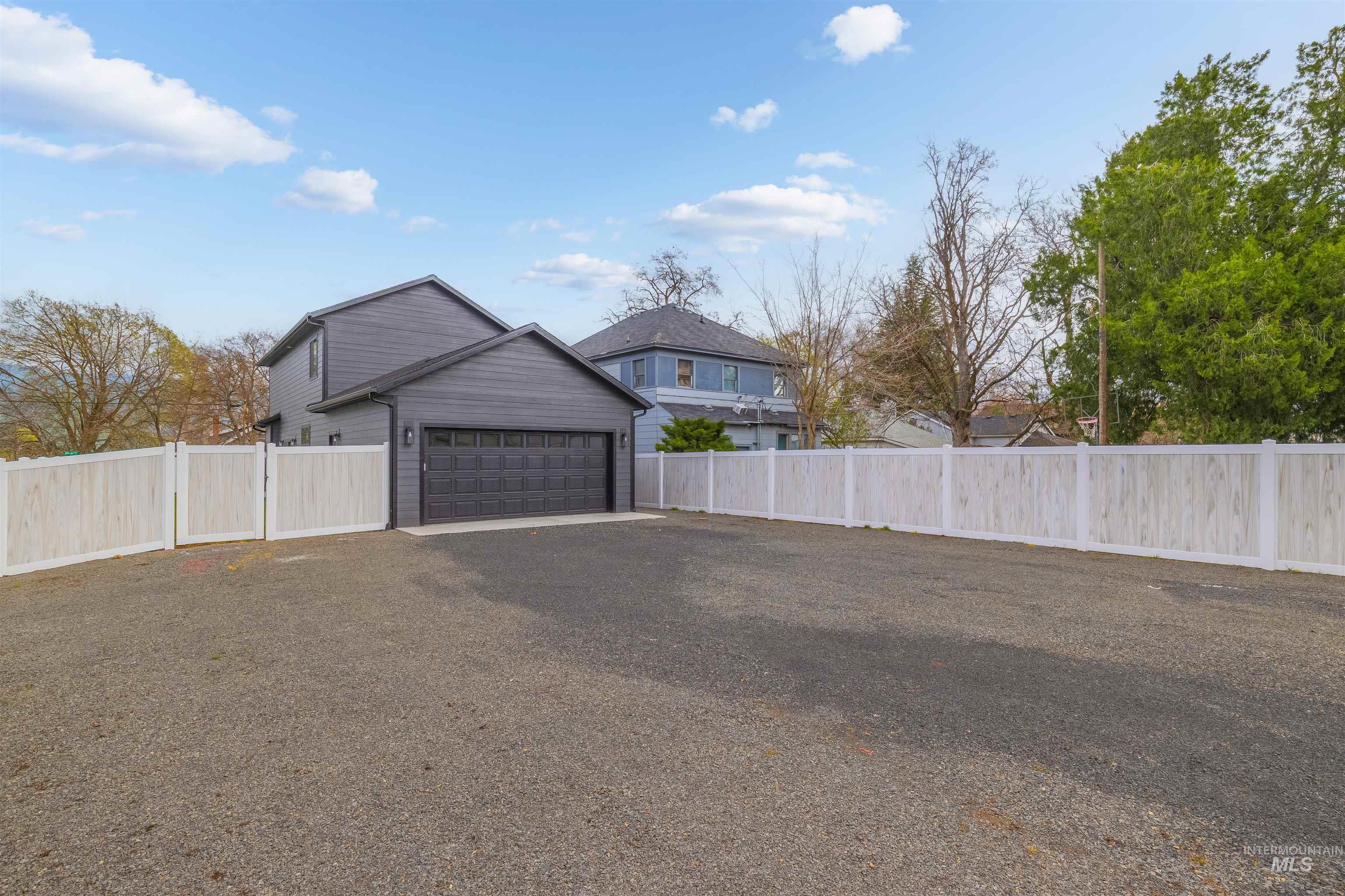 1304 9th Avenue Property Photo 39