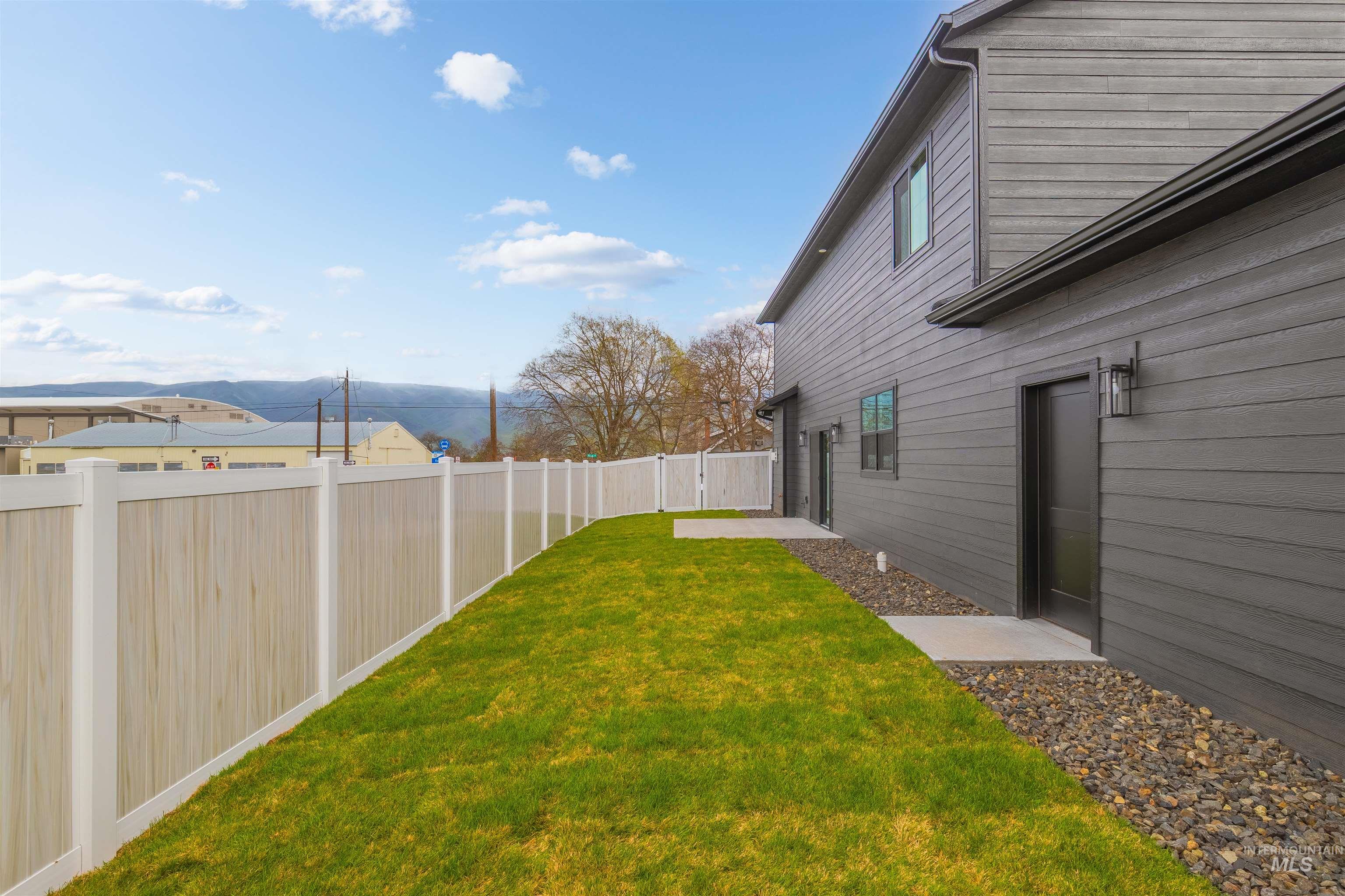1304 9th Avenue Property Photo 41