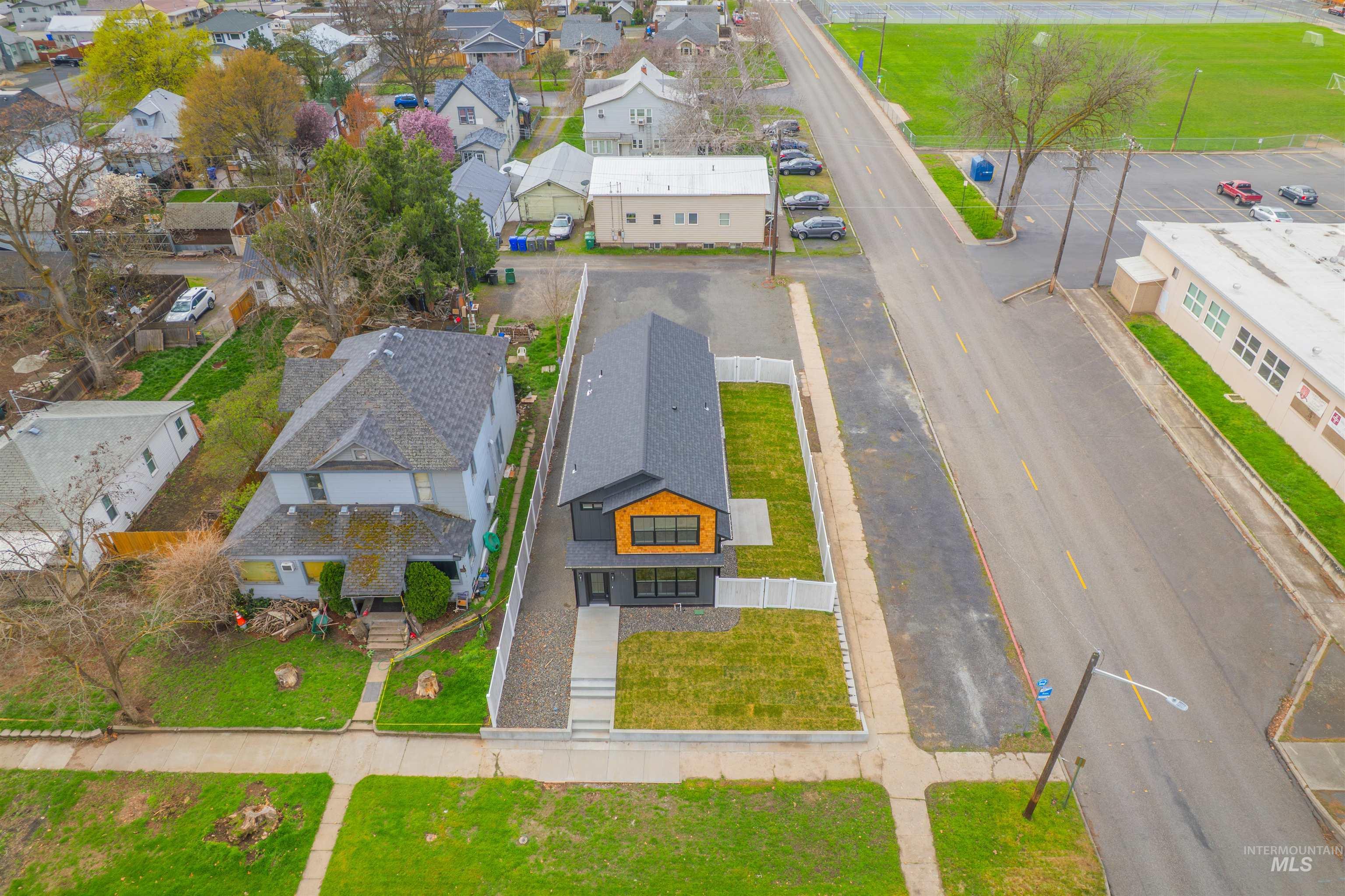 1304 9th Avenue Property Photo 43