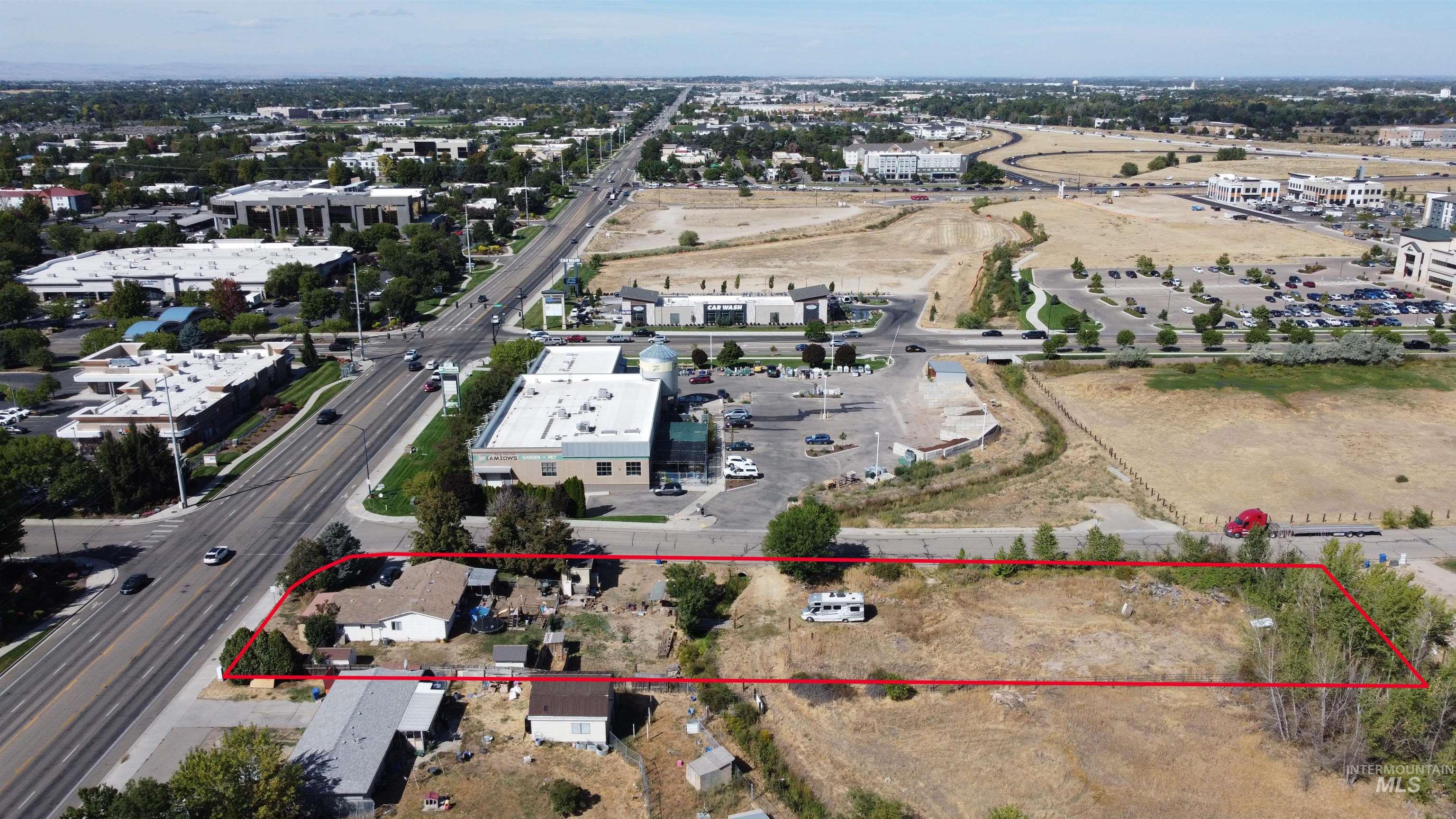 1550 S Jade Property Photo 4