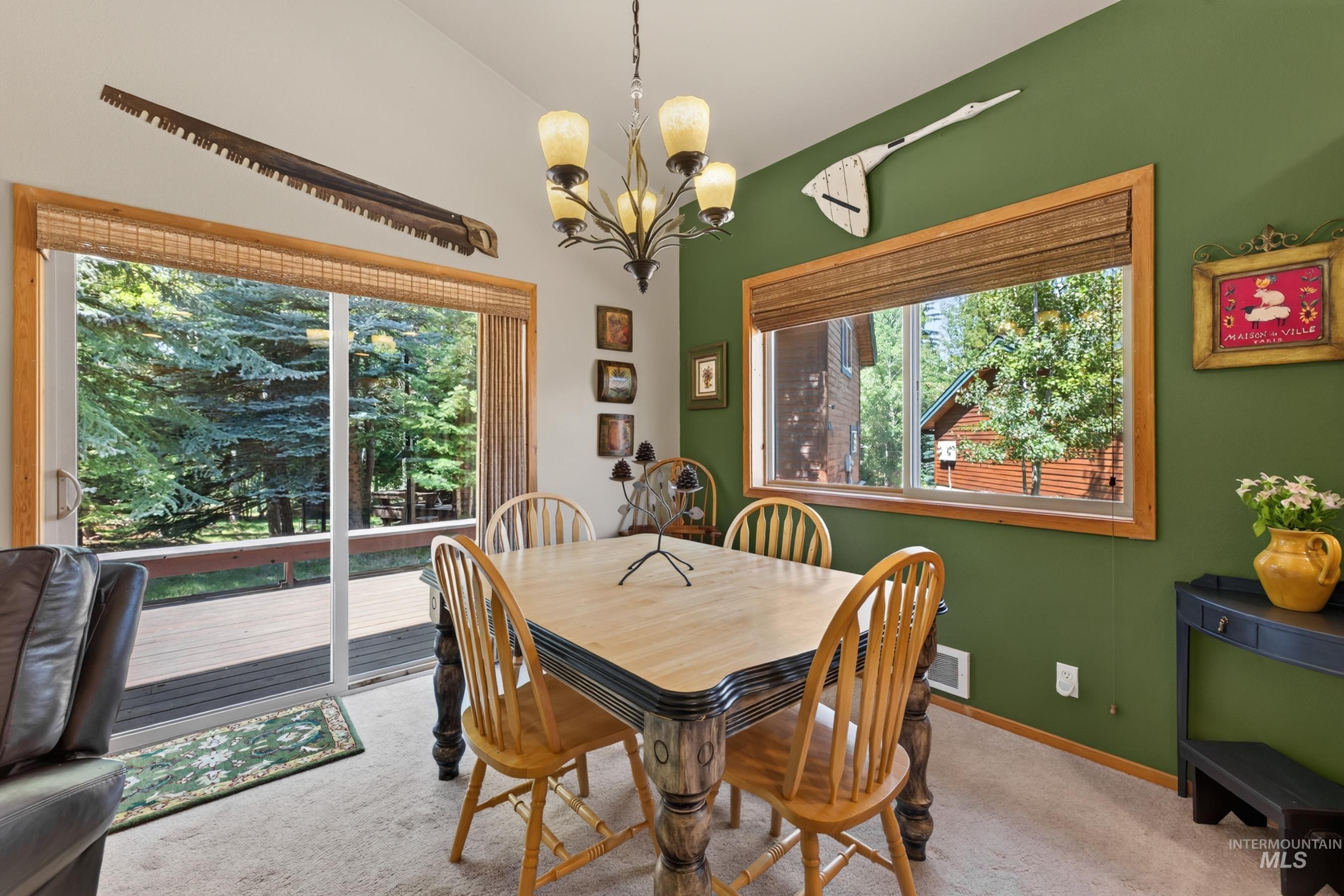 925 Cottage Court Property Photo 13