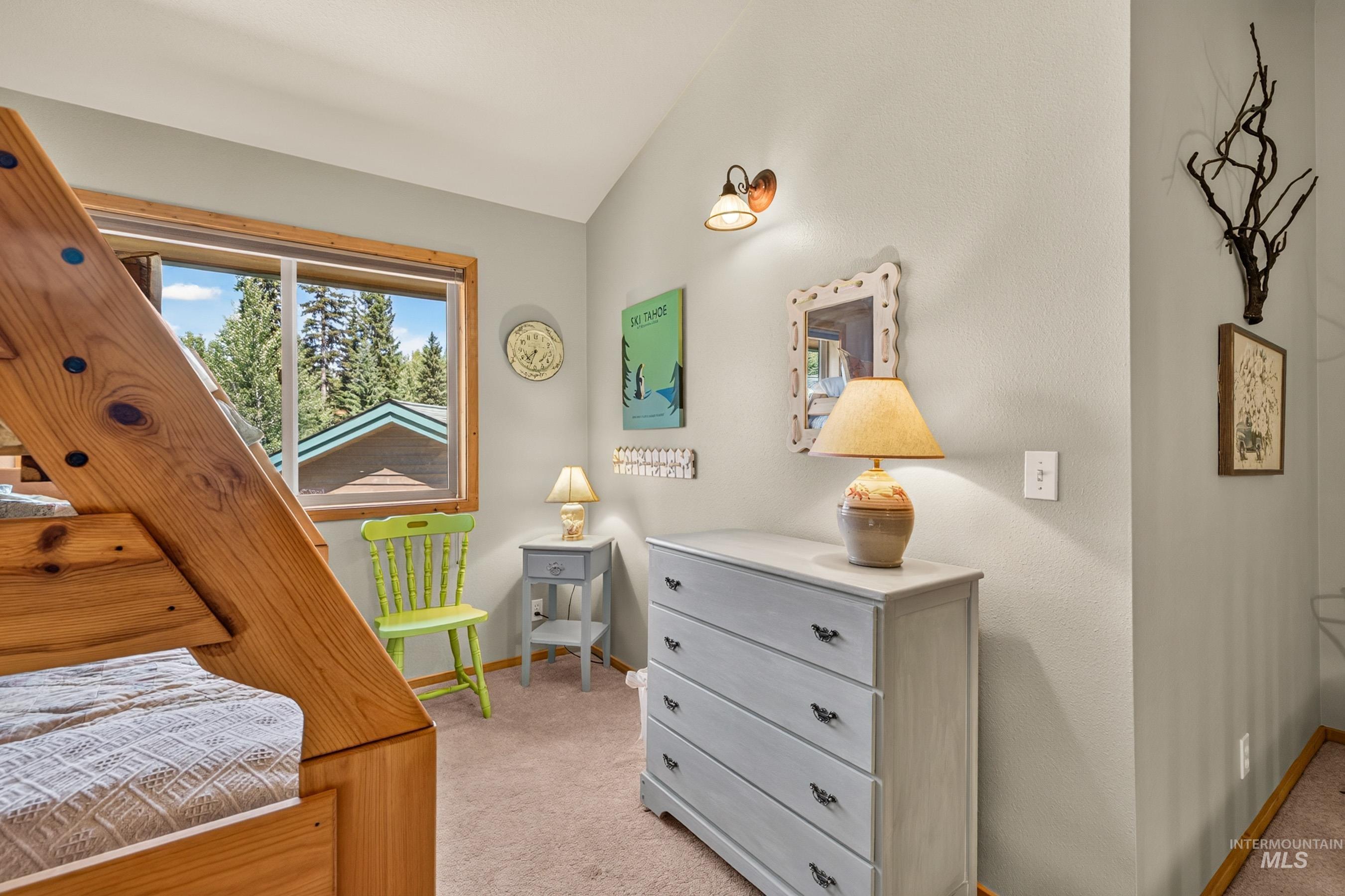 925 Cottage Court Property Photo 29