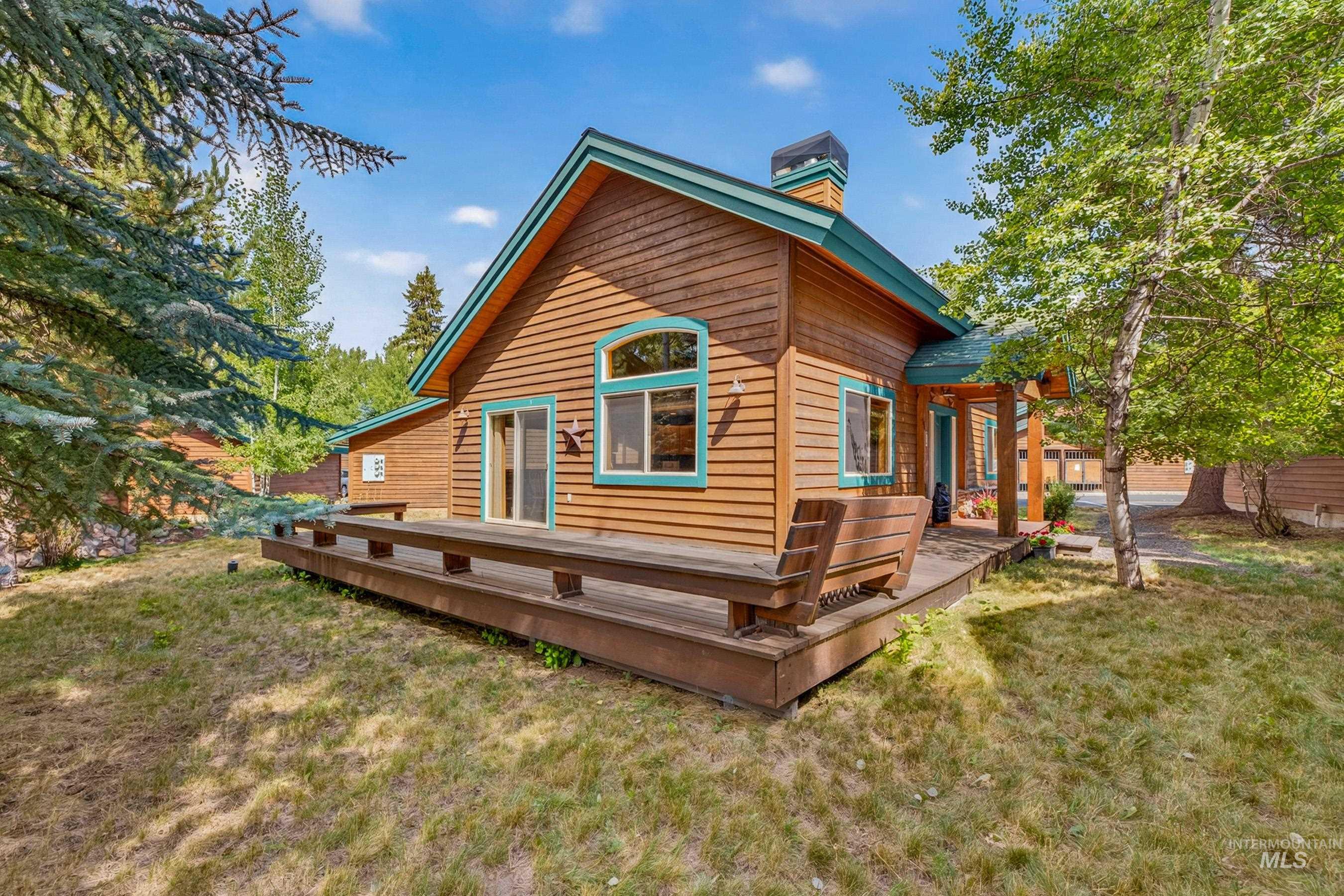 925 Cottage Court Property Photo 34