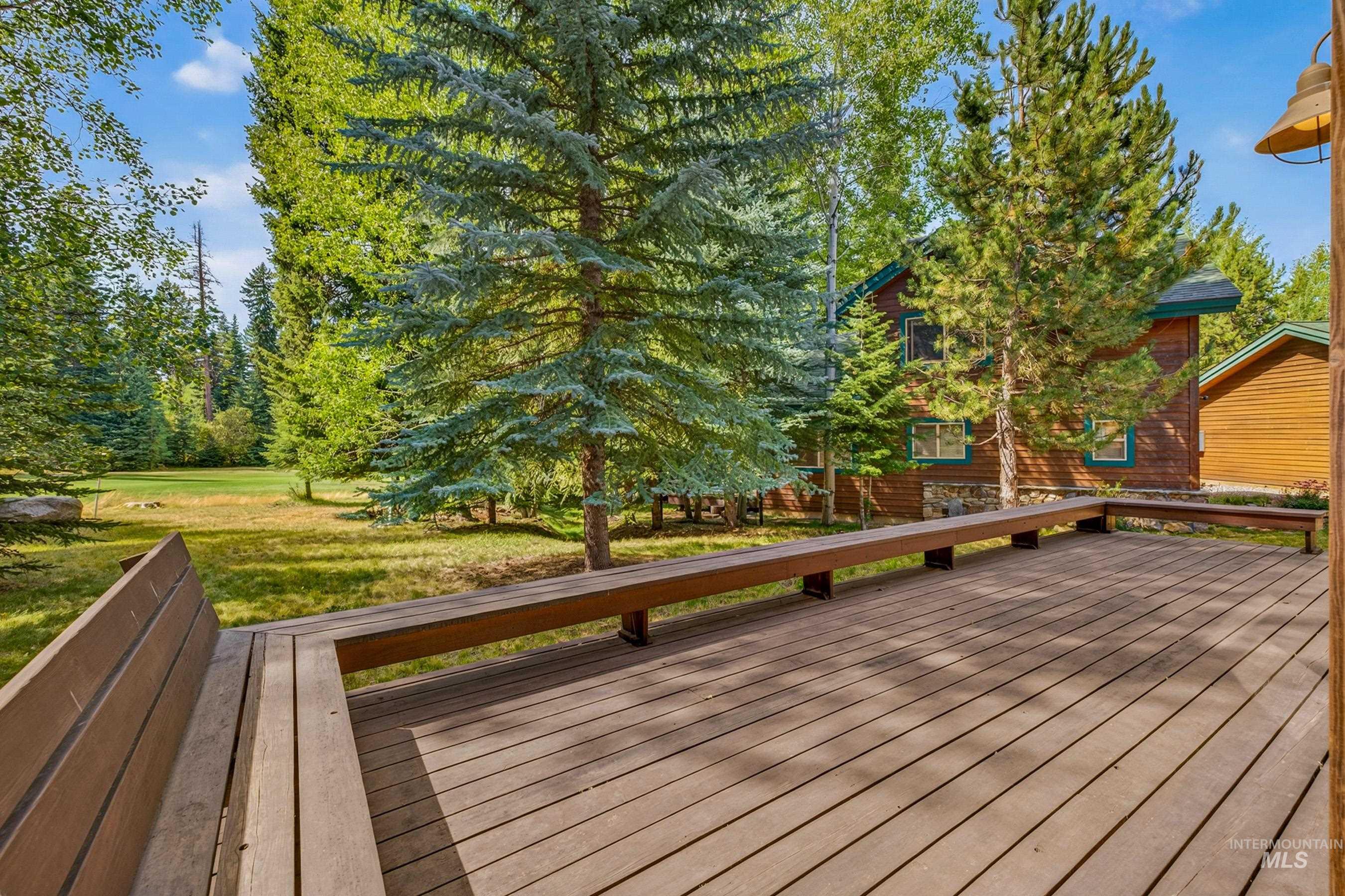 925 Cottage Court Property Photo 35