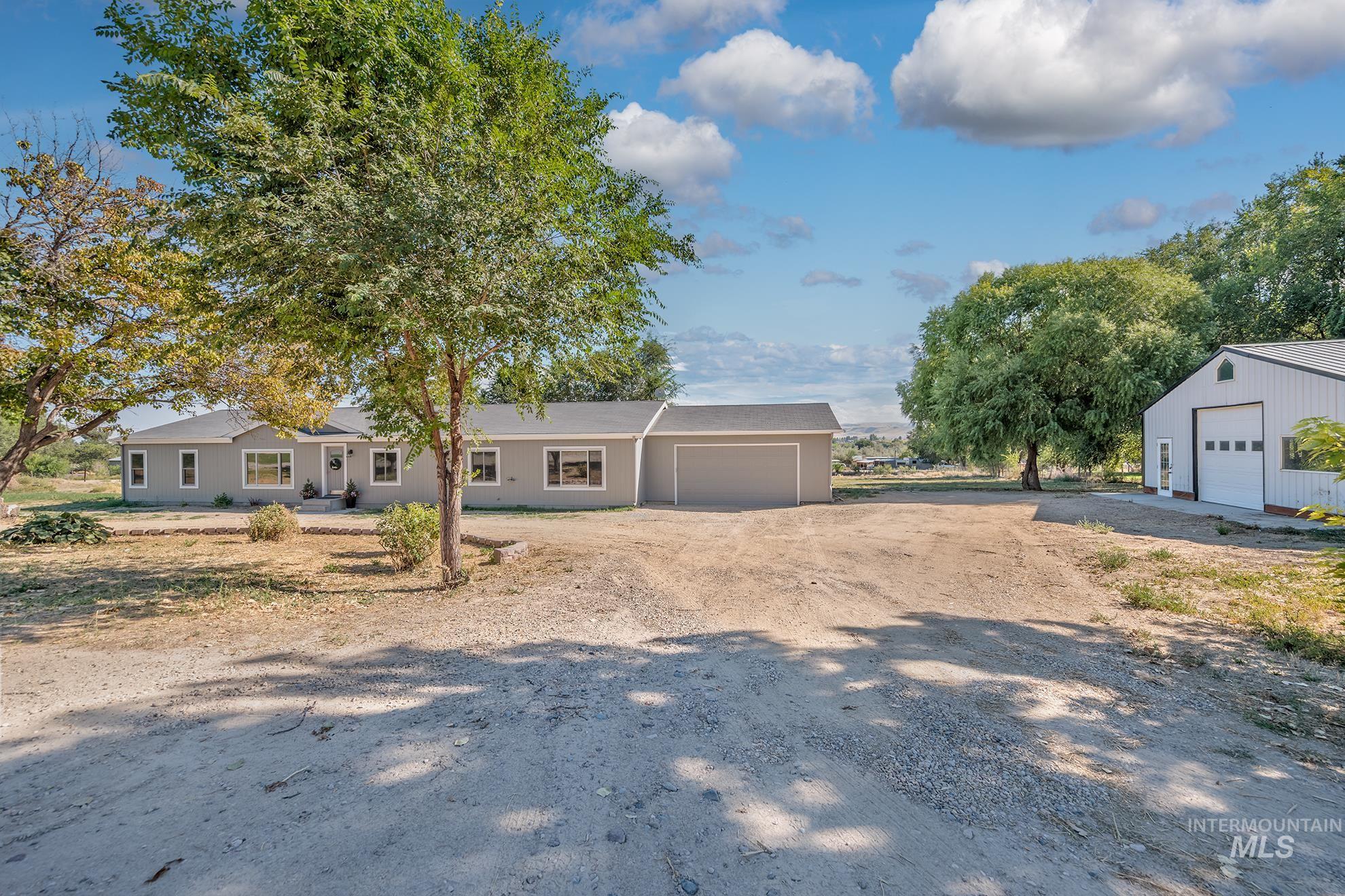 2377 Lower Pond Ln Property Photo 1