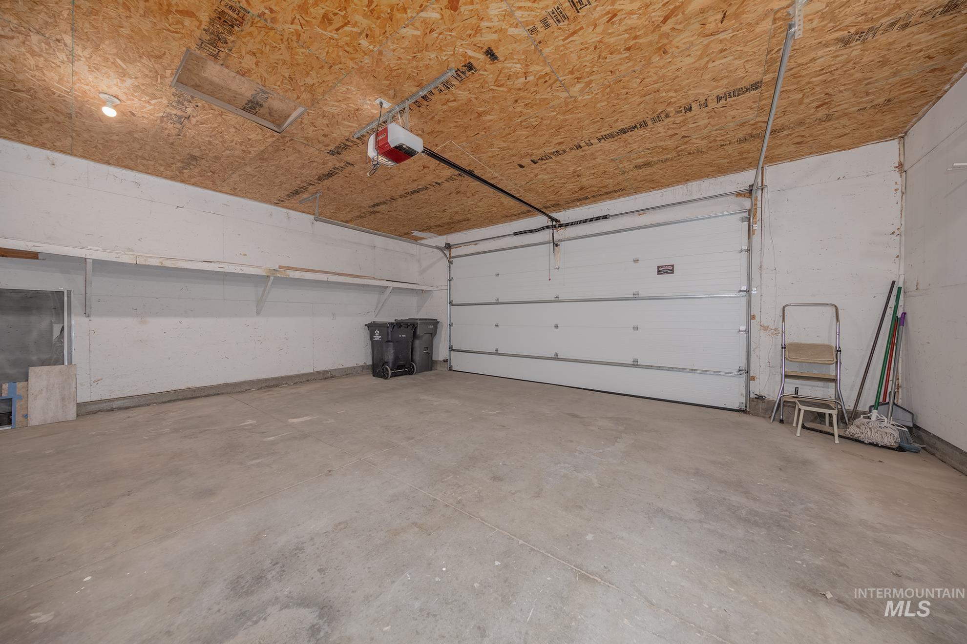 2377 Lower Pond Ln Property Photo 27