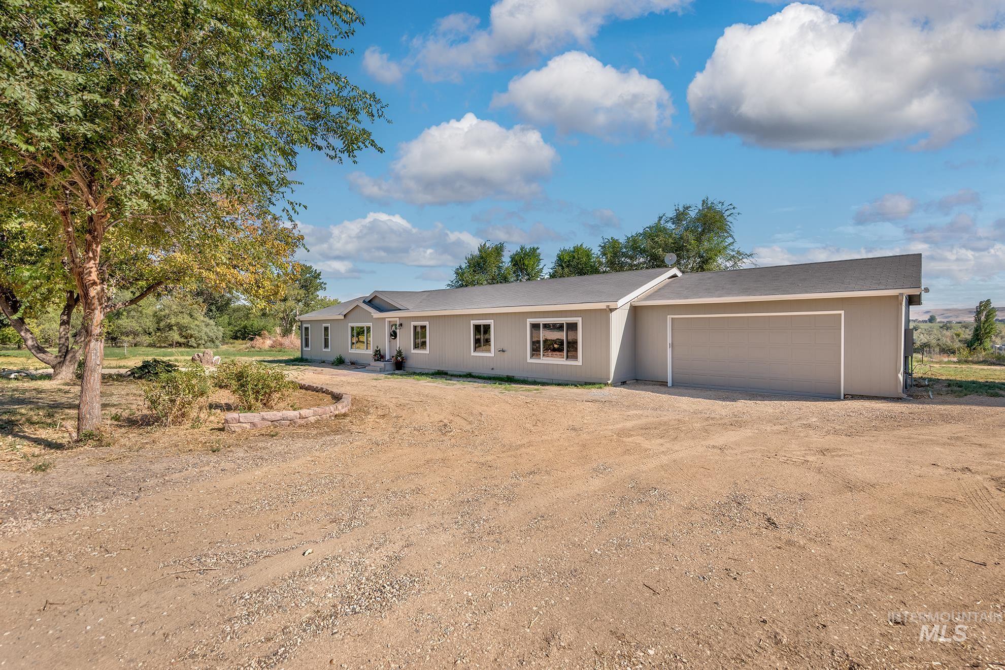 2377 Lower Pond Ln Property Photo 32