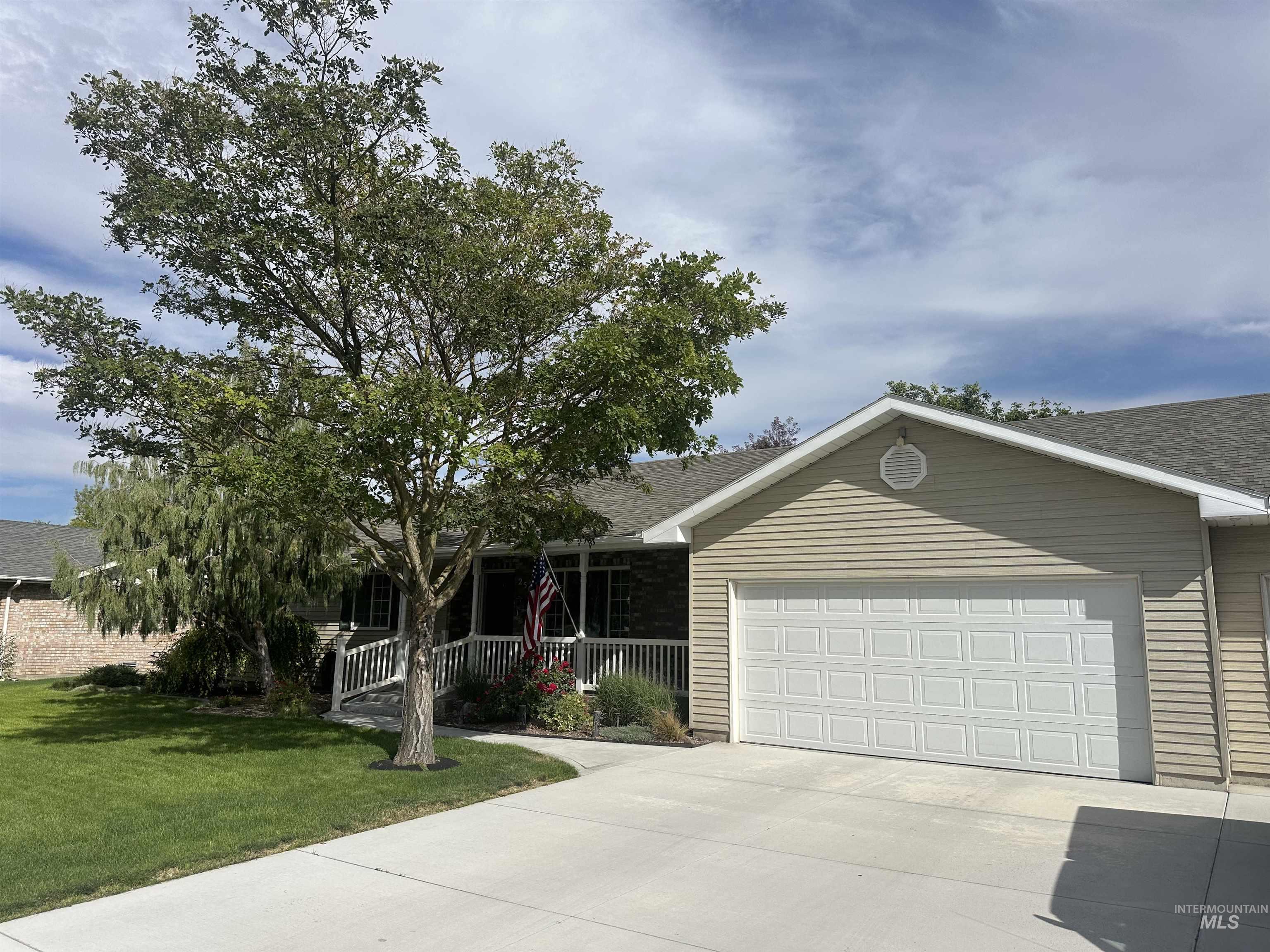 2508 Eastgate Dr Property Photo 2