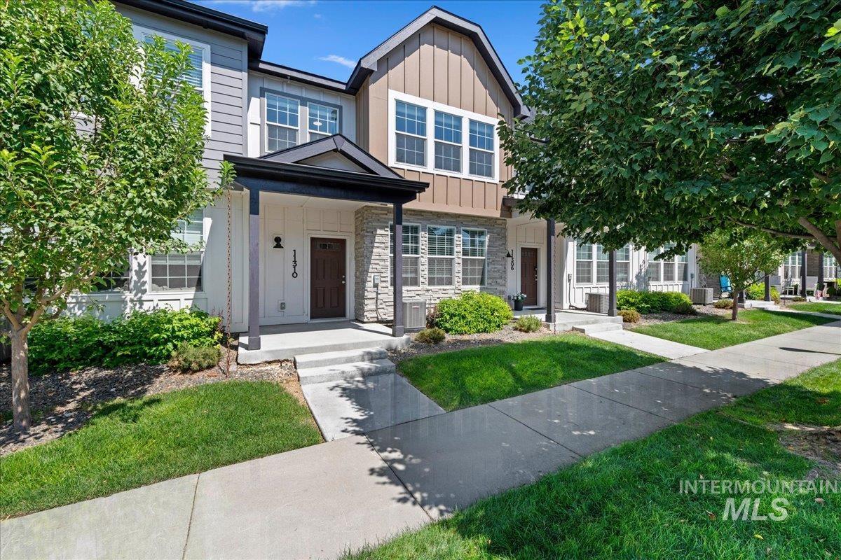 11310 W Knightsbridge Ct Property Photo 1