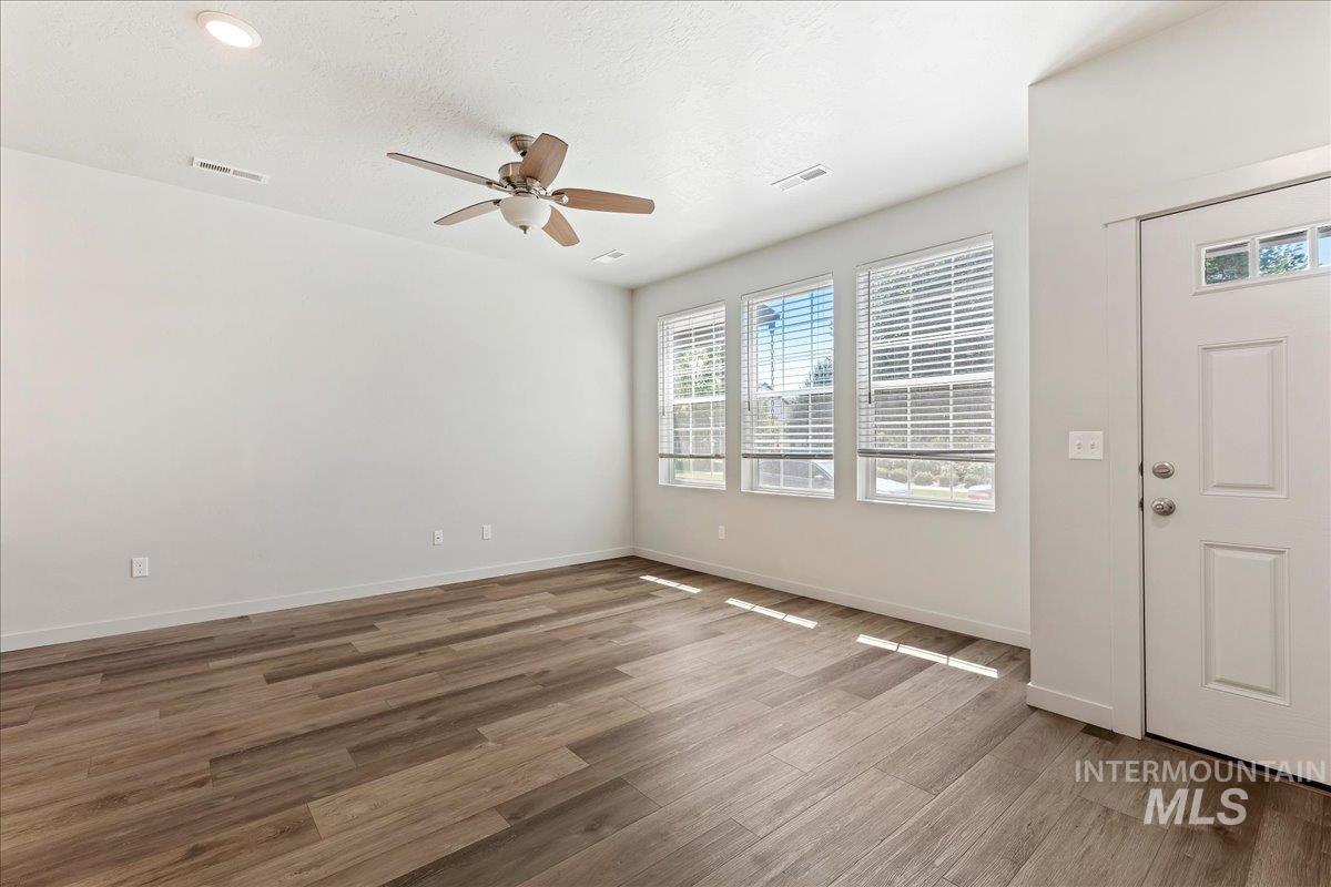 11310 W Knightsbridge Ct Property Photo 8