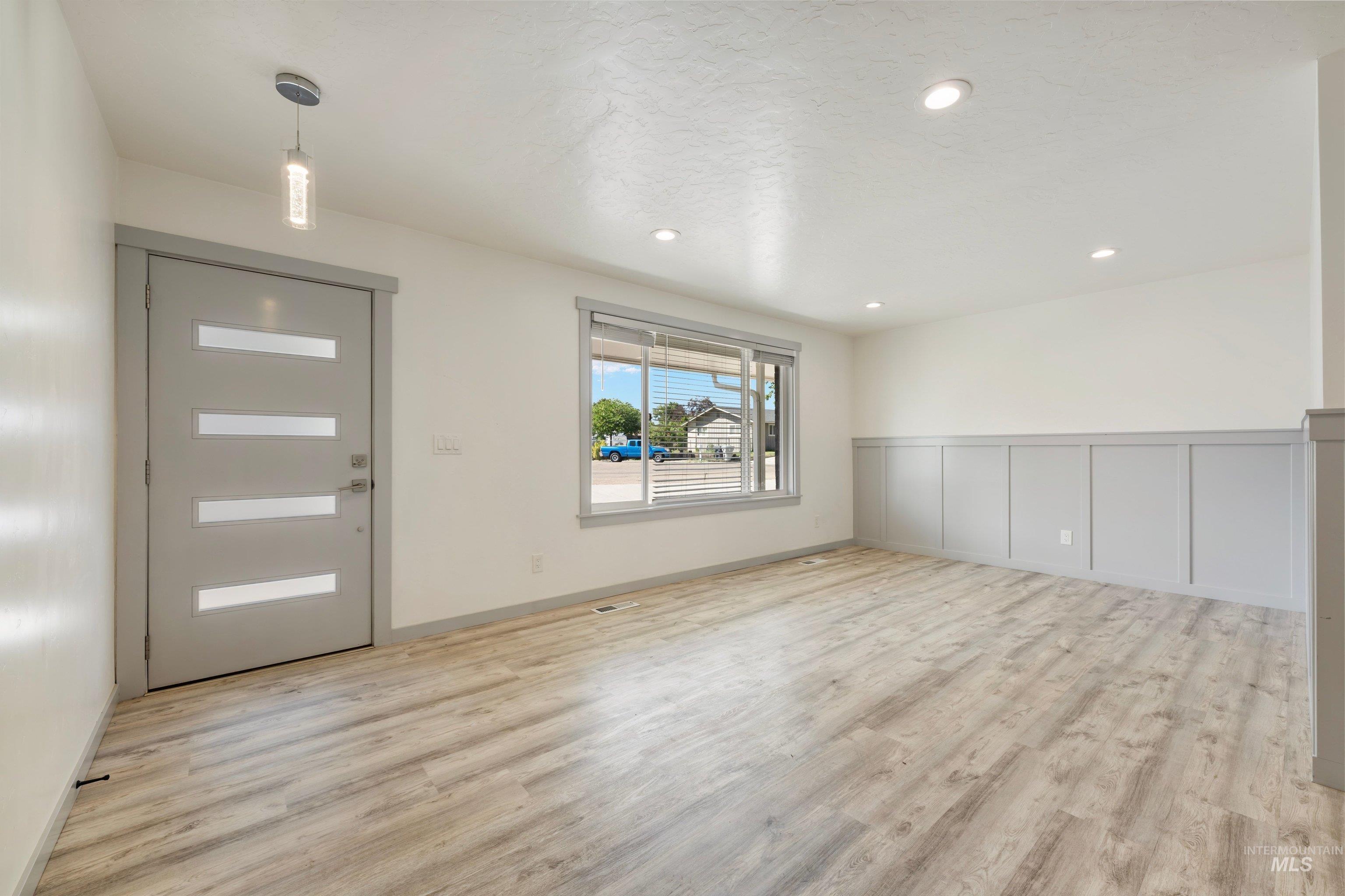 2216 Cari Cir Property Photo 5