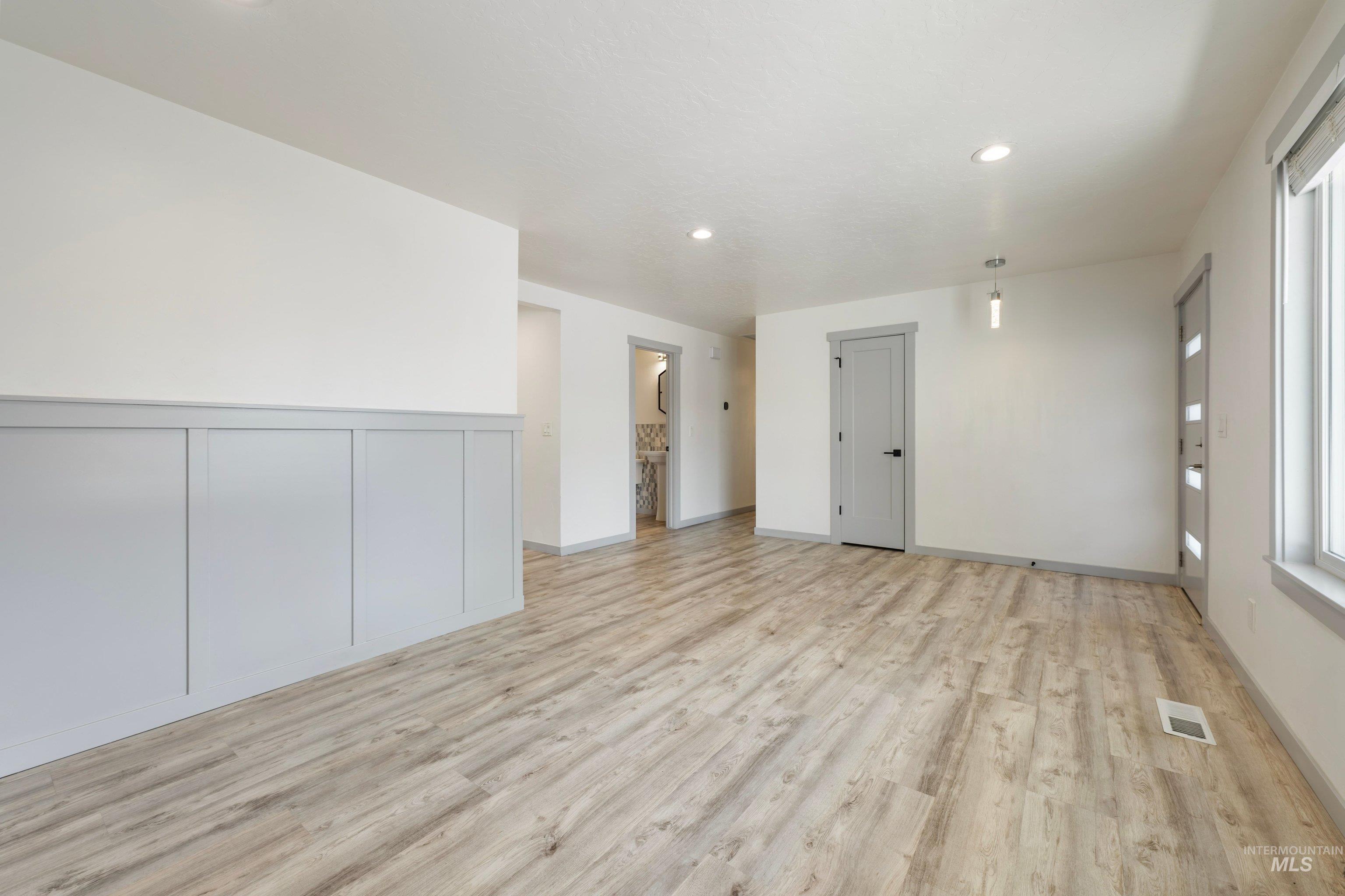2216 Cari Cir Property Photo 8