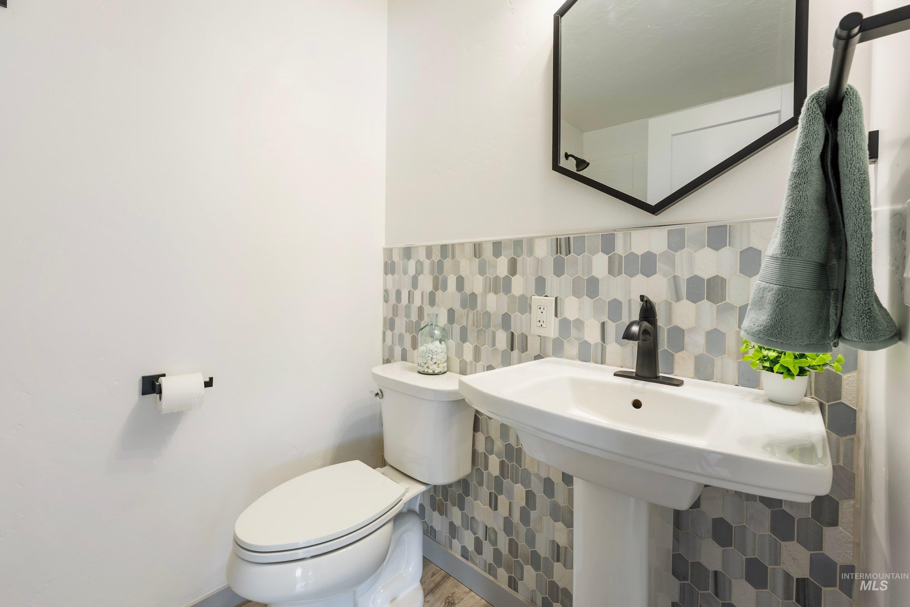2216 Cari Cir Property Photo 10