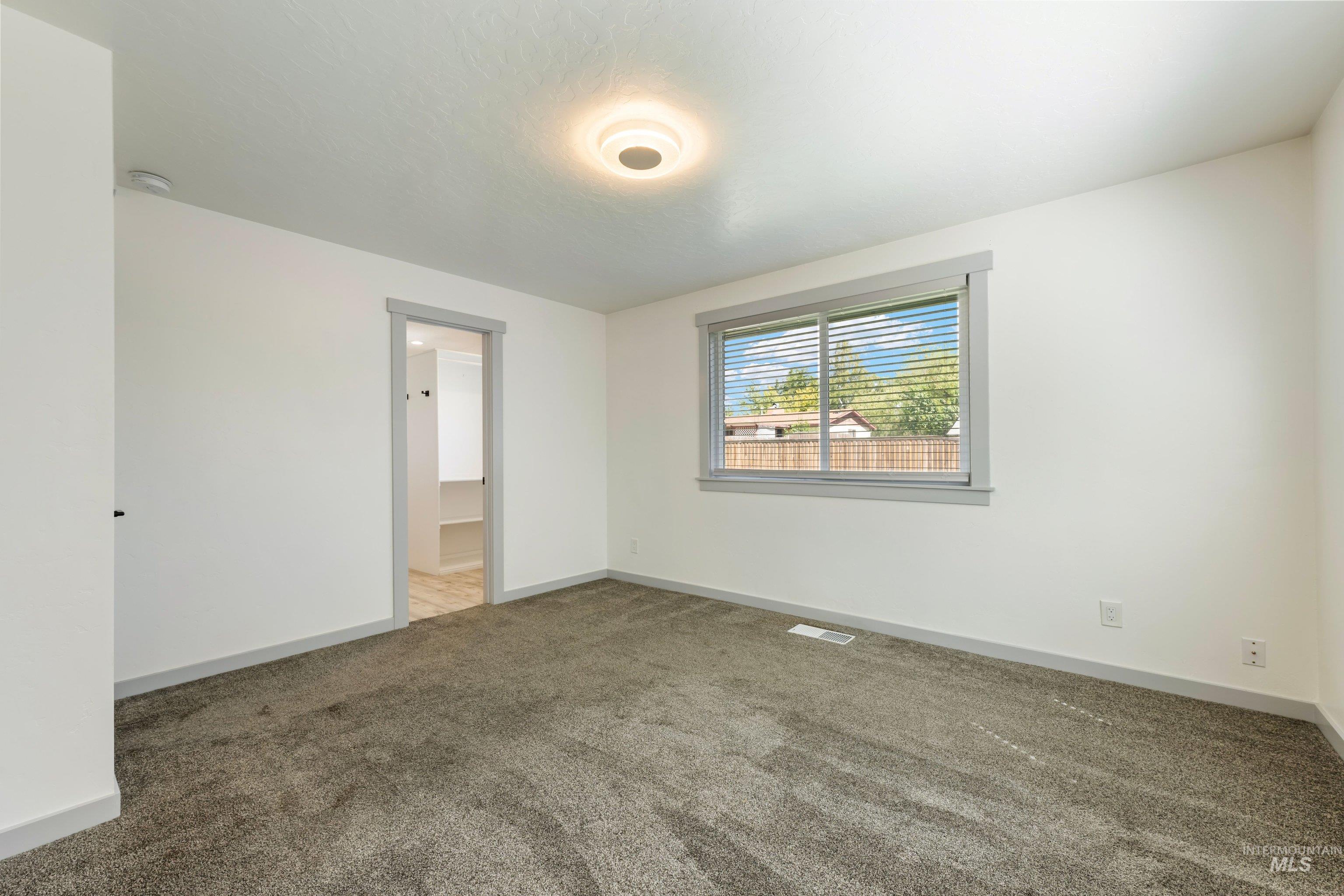 2216 Cari Cir Property Photo 15