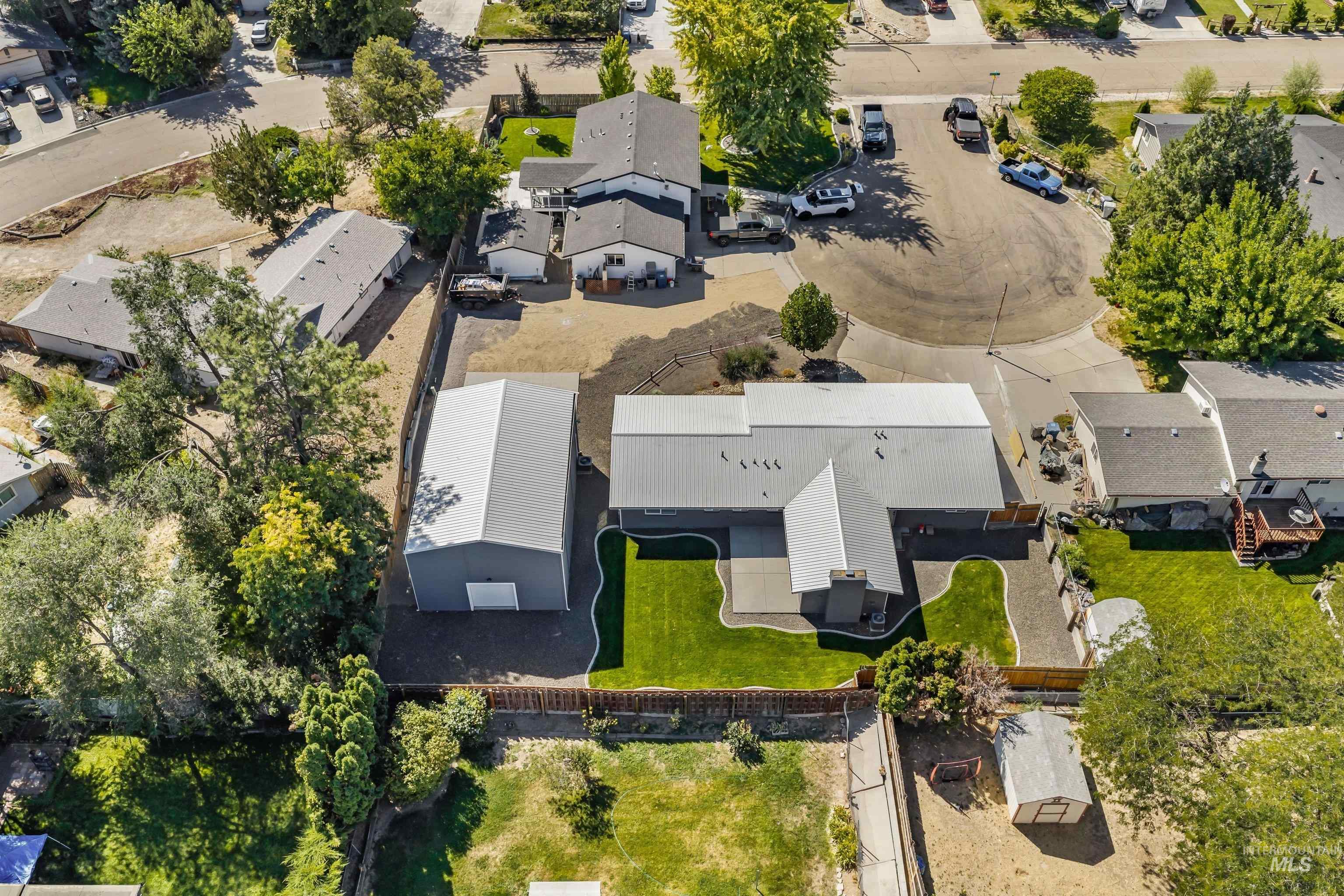 2216 Cari Cir Property Photo 45