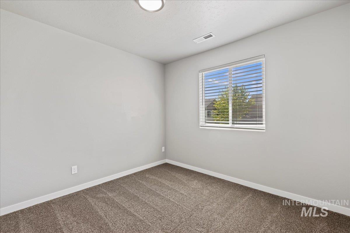 2483 E Goldstone St Property Photo 17