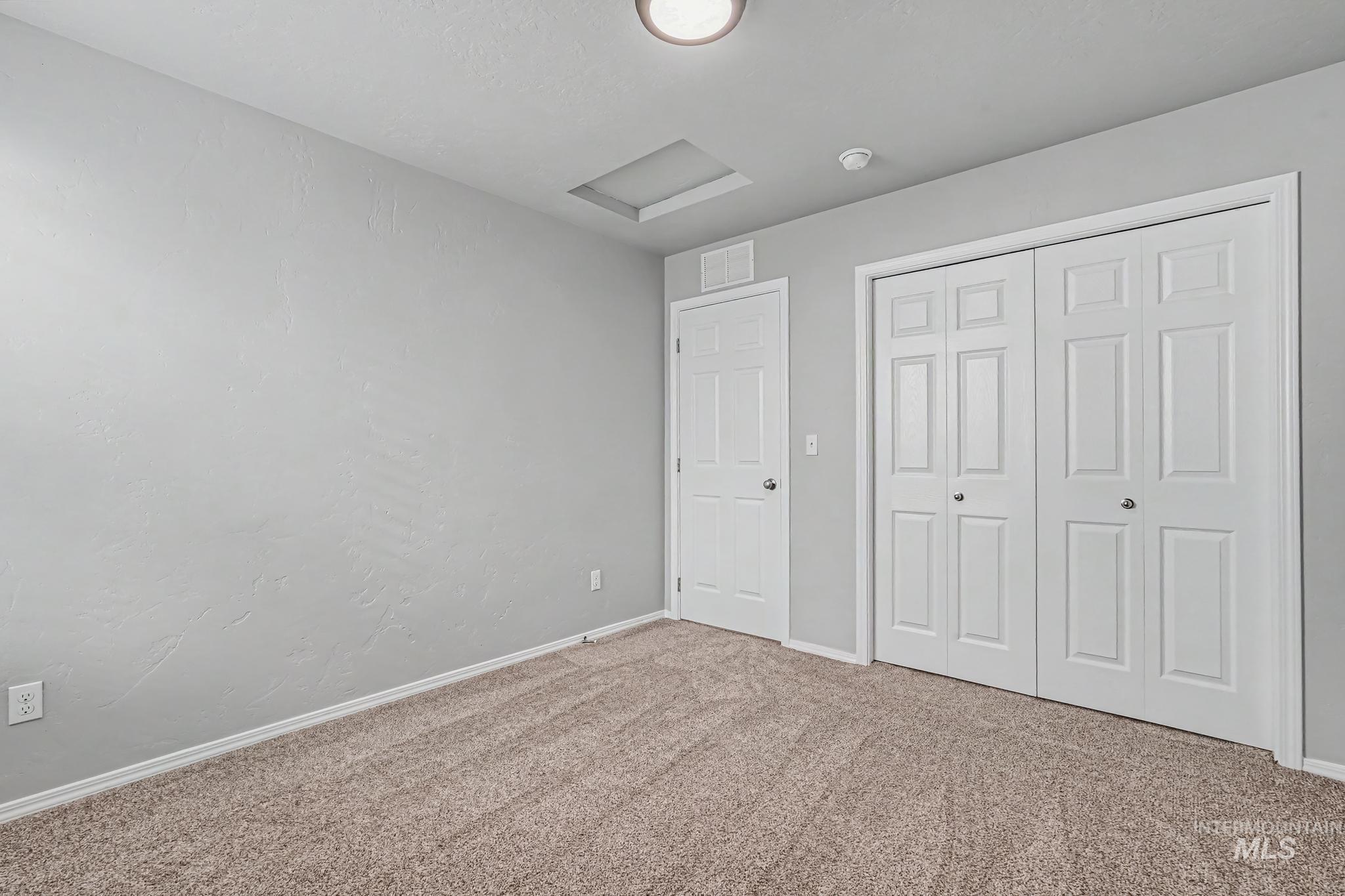 2233 W Trout Lily St Property Photo 32