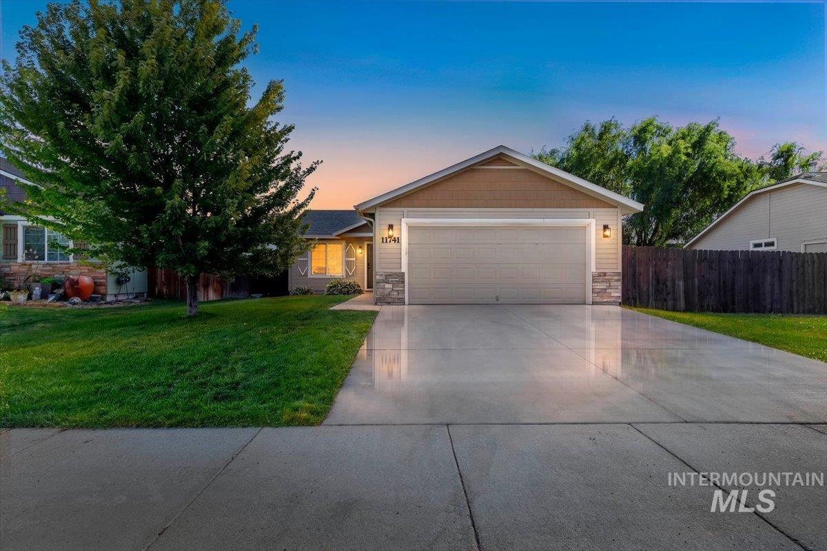 11741 W Aldershot