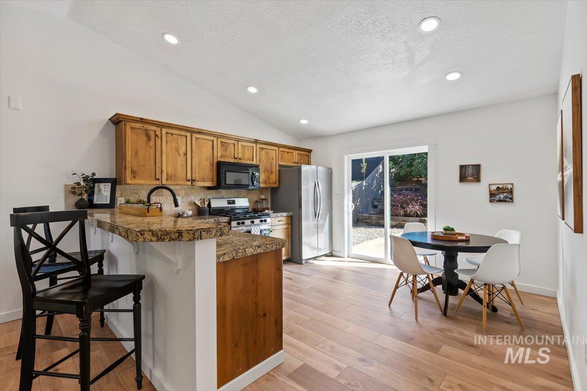 11741 W Aldershot Property Photo 8