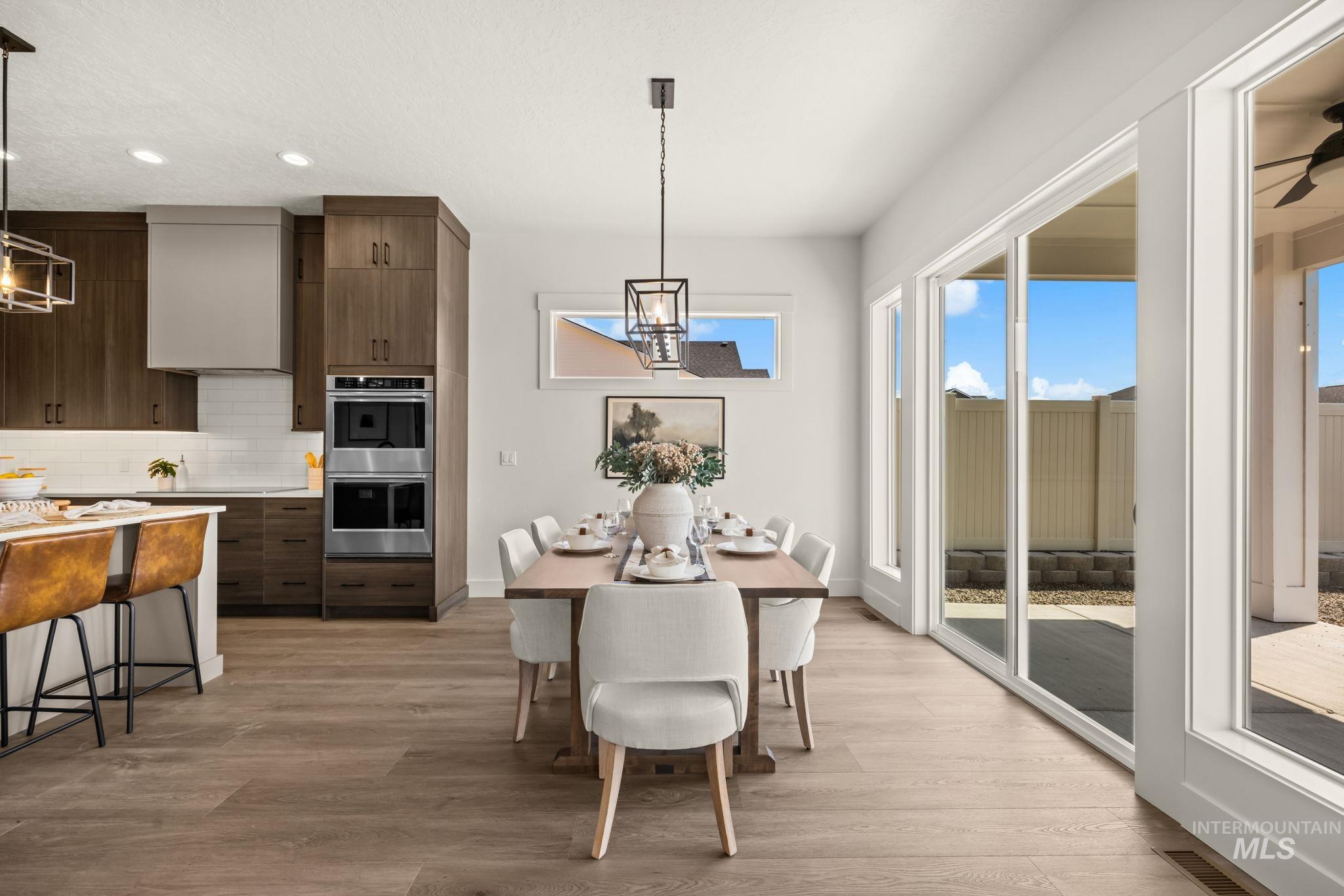 345 S Strut Way Property Photo 13