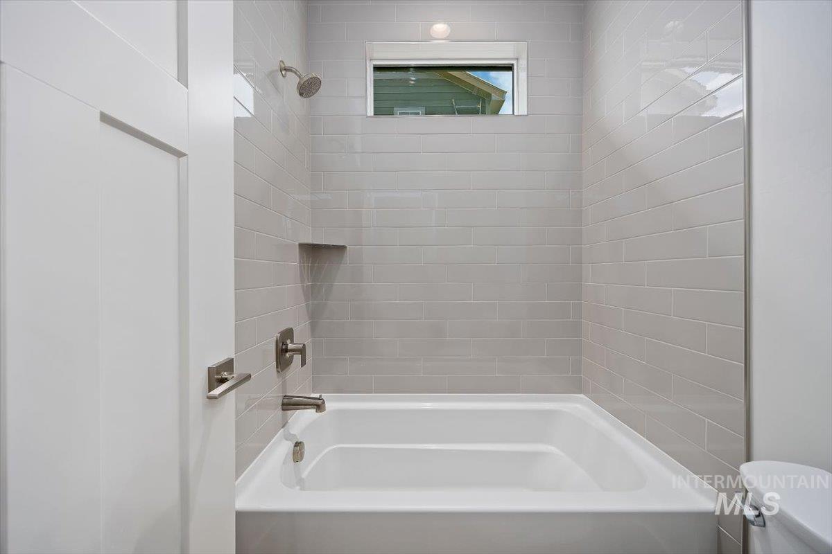 366 Maxine Lane West Property Photo 17