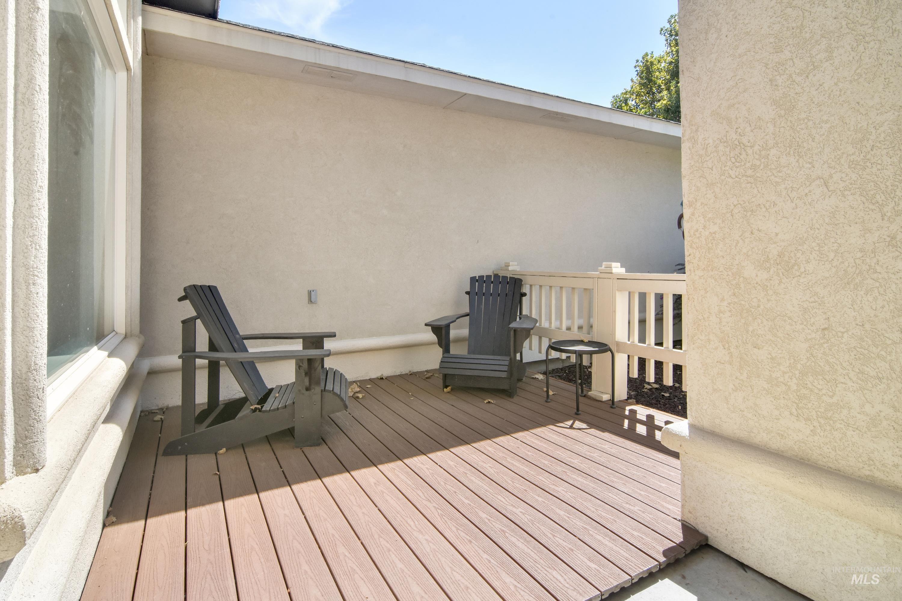 2060 Shelley Dr Property Photo 5