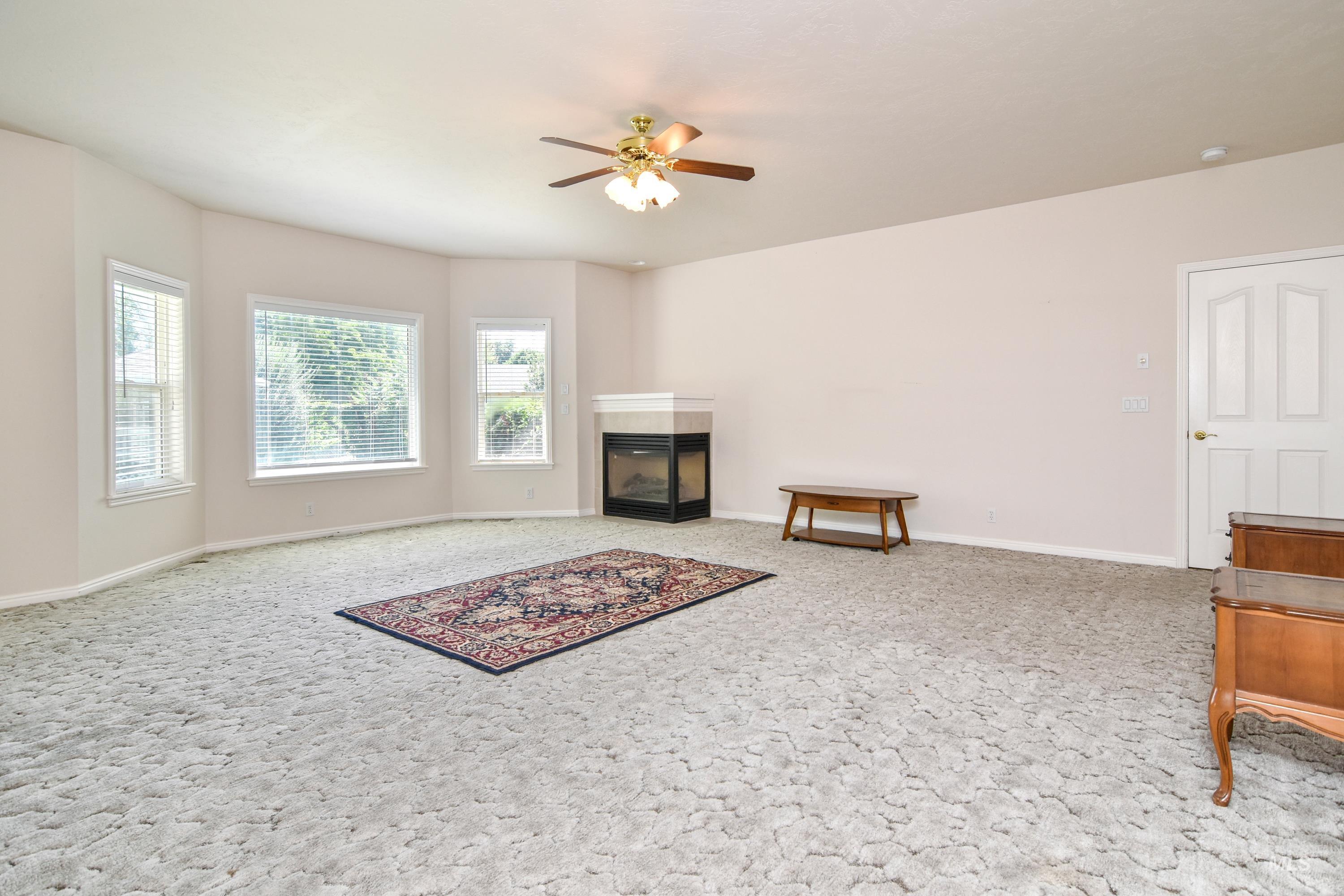 2060 Shelley Dr Property Photo 28