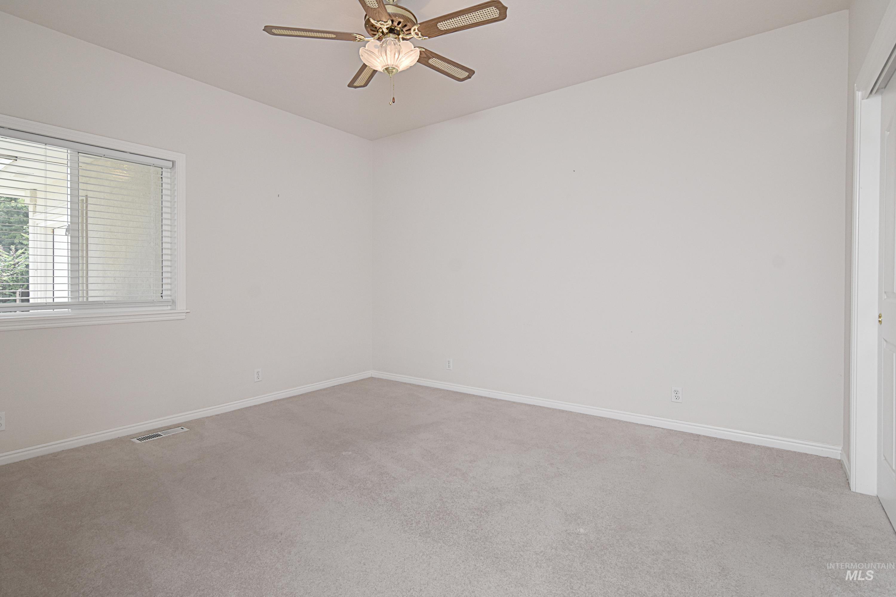 2060 Shelley Dr Property Photo 31
