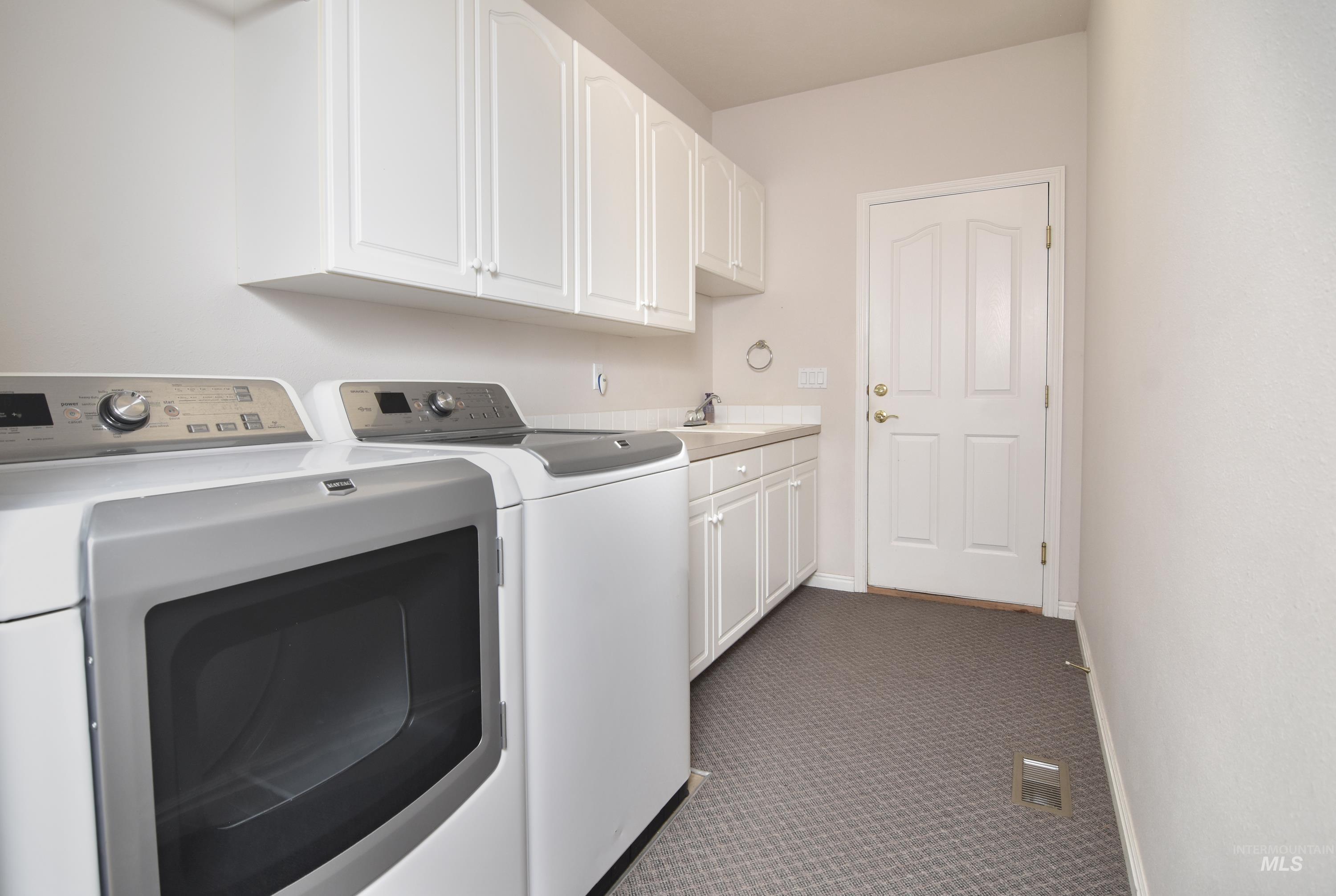 2060 Shelley Dr Property Photo 33