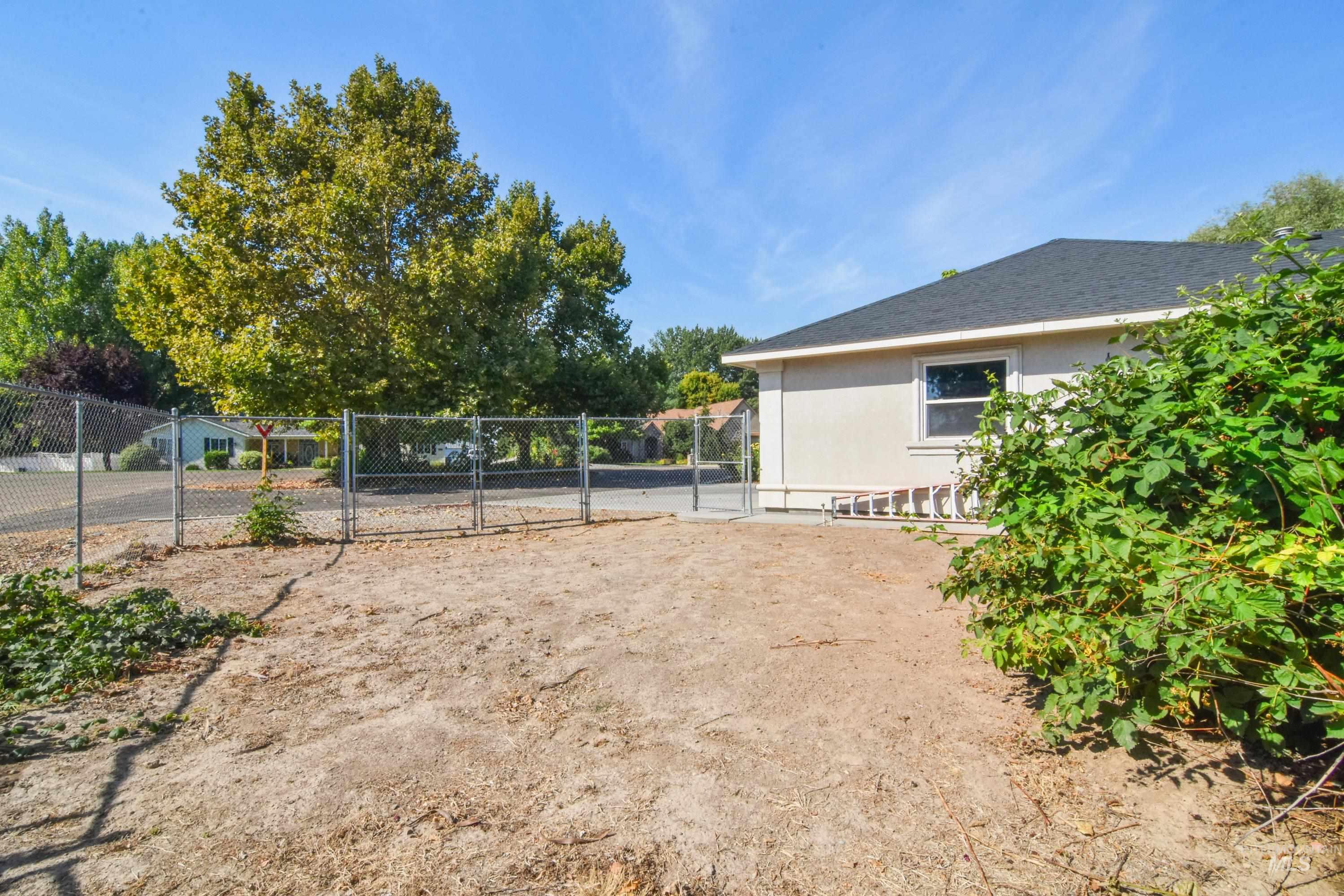 2060 Shelley Dr Property Photo 43