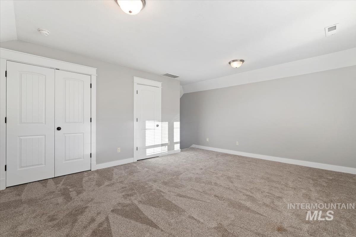 742 W Caine St Property Photo 28