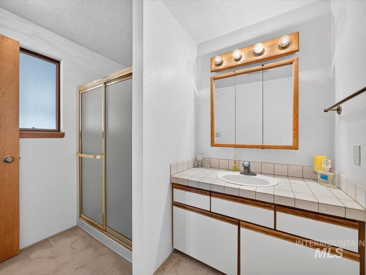 800 W South Slope Rd Property Photo 37
