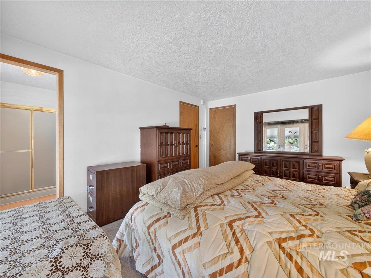 800 W South Slope Rd Property Photo 38