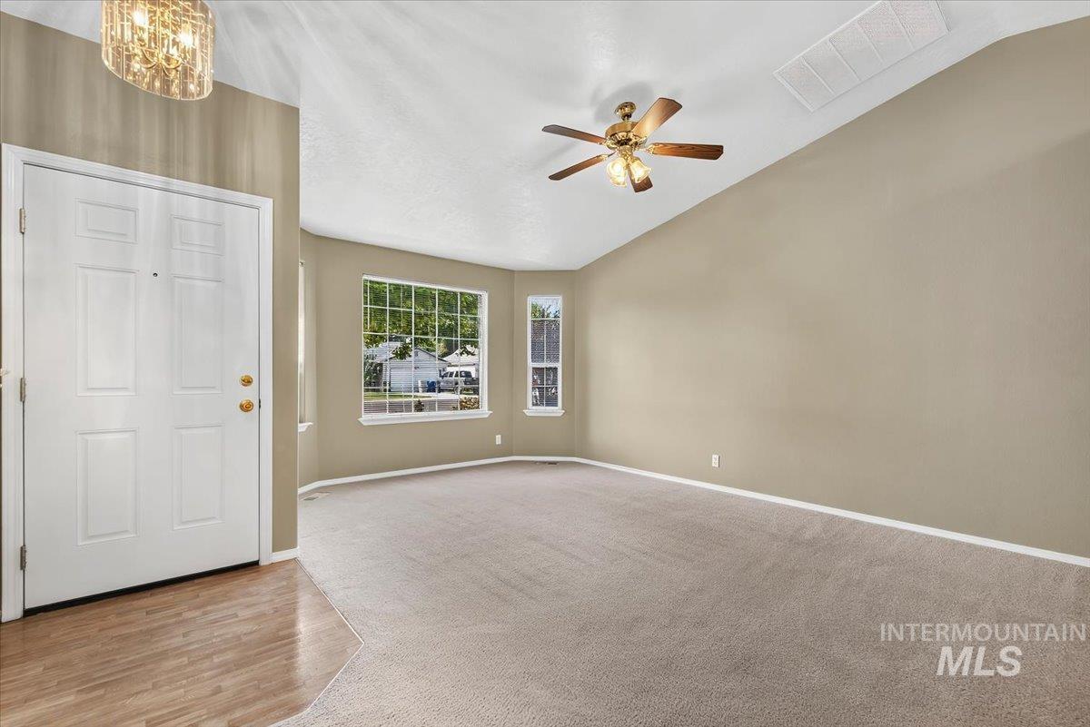 2624 S Stonehedge Dr. Property Photo 6