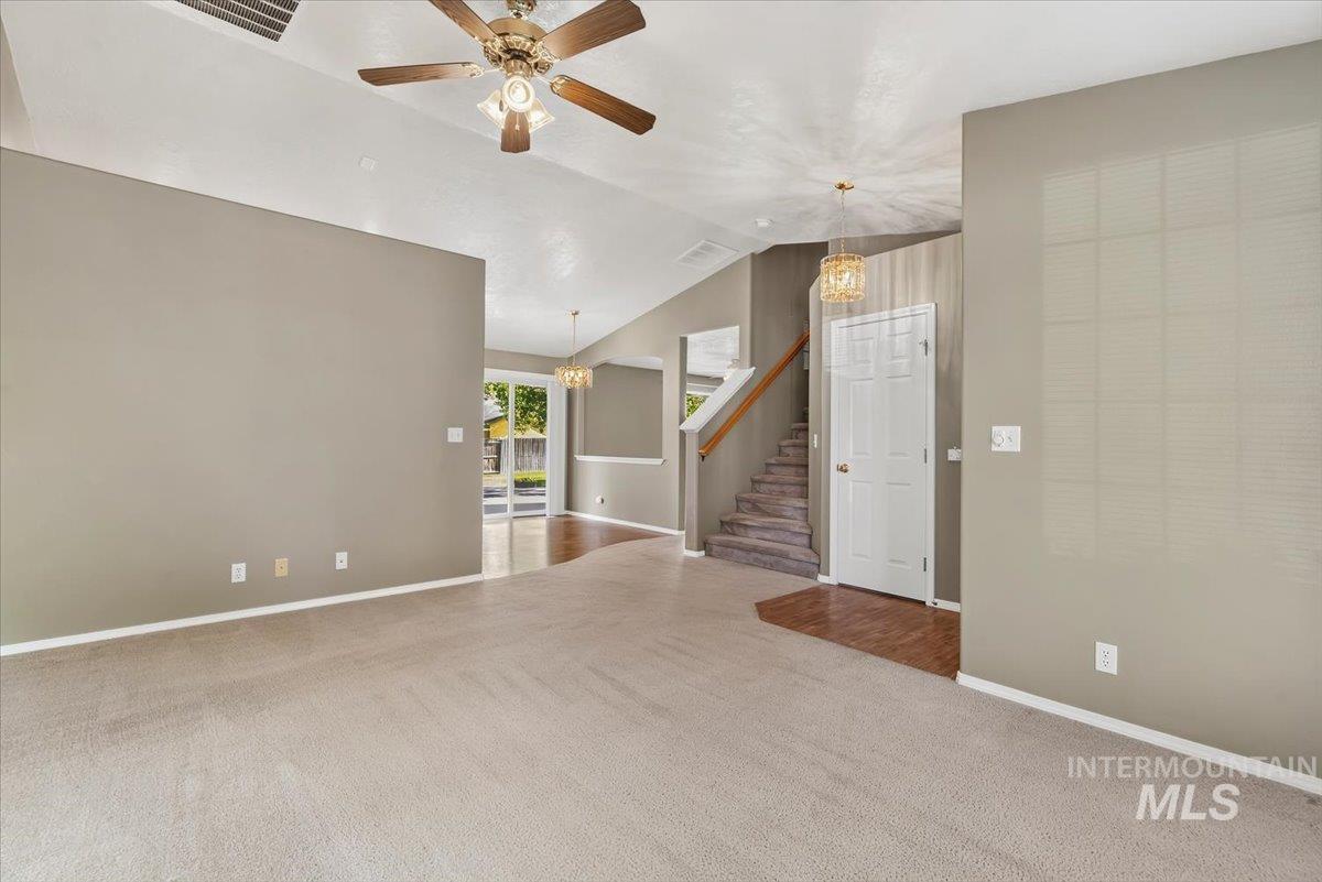 2624 S Stonehedge Dr. Property Photo 8