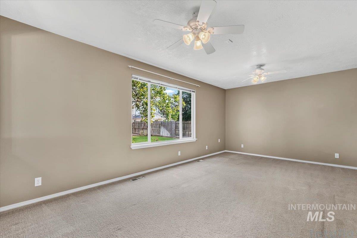 2624 S Stonehedge Dr. Property Photo 9