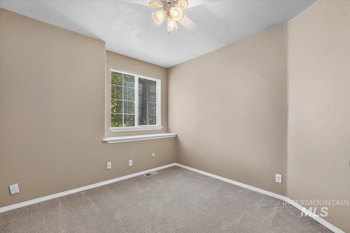 2624 S Stonehedge Dr. Property Photo 21