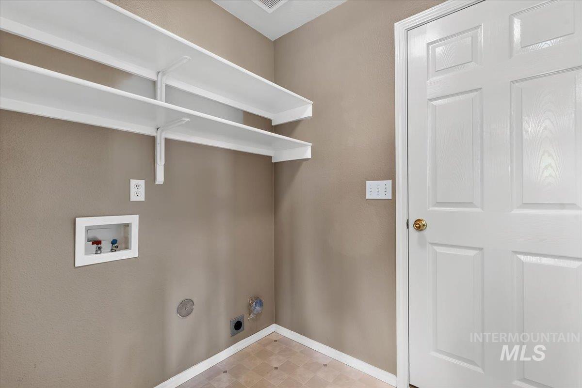 2624 S Stonehedge Dr. Property Photo 27