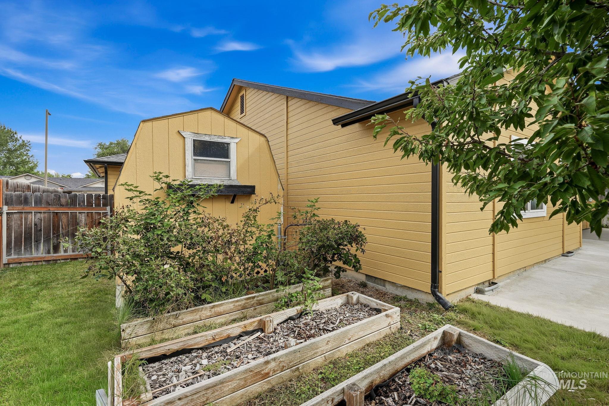 7437 W Tobi St Property Photo 36