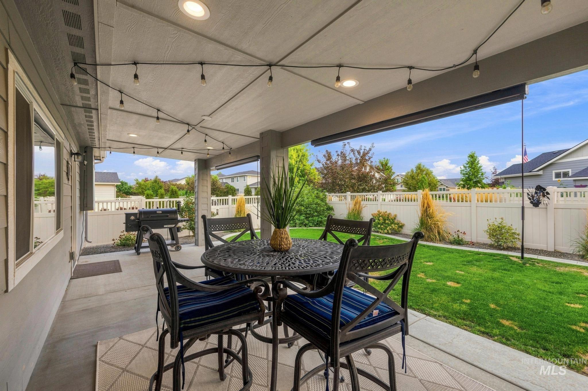 6237 E Canyon Crossing Dr Property Photo 22