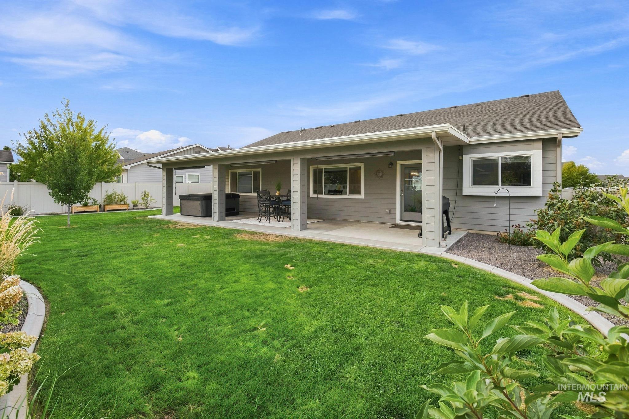 6237 E Canyon Crossing Dr Property Photo 23