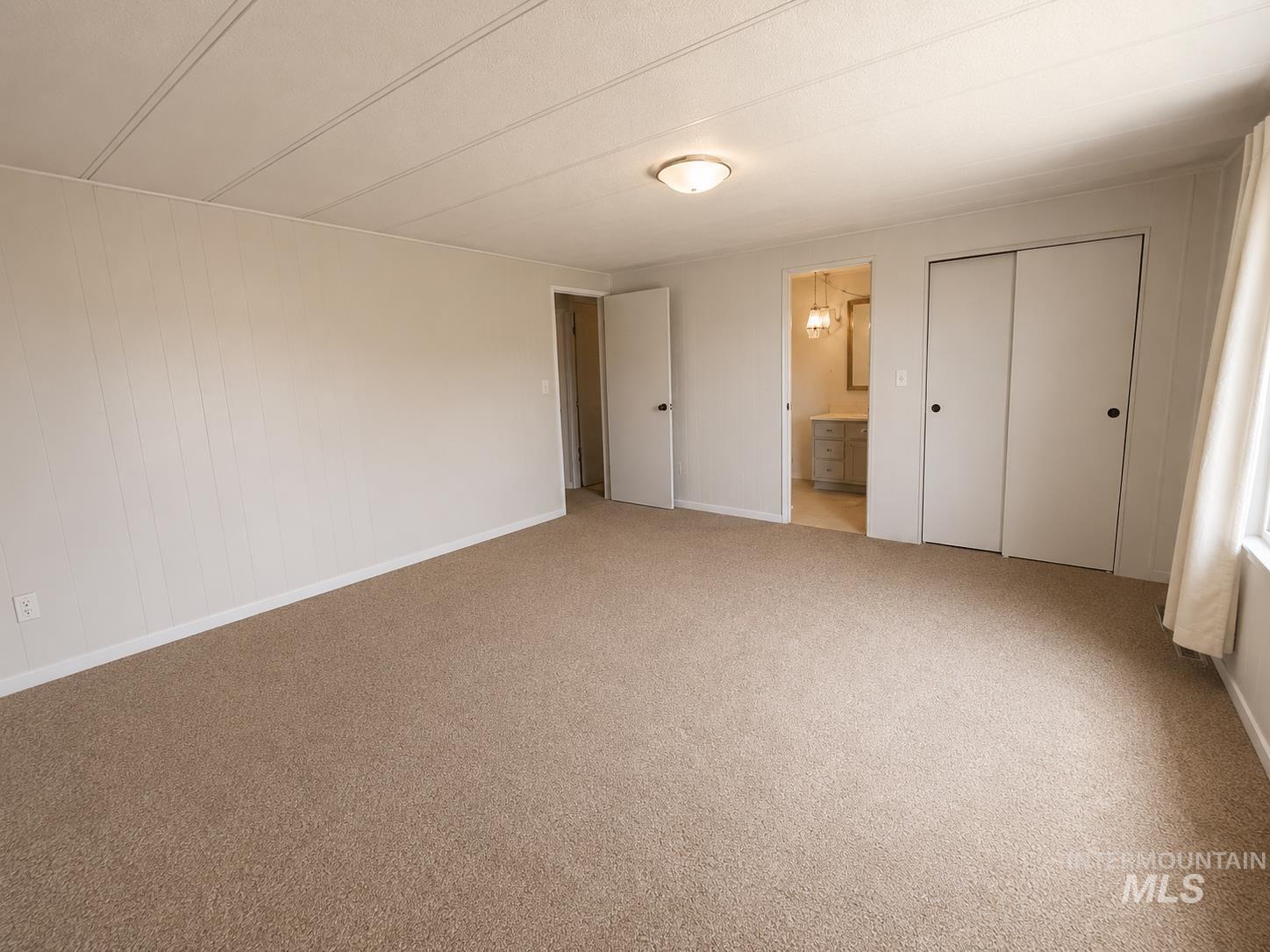 3762 N 2200 E Property Photo 7