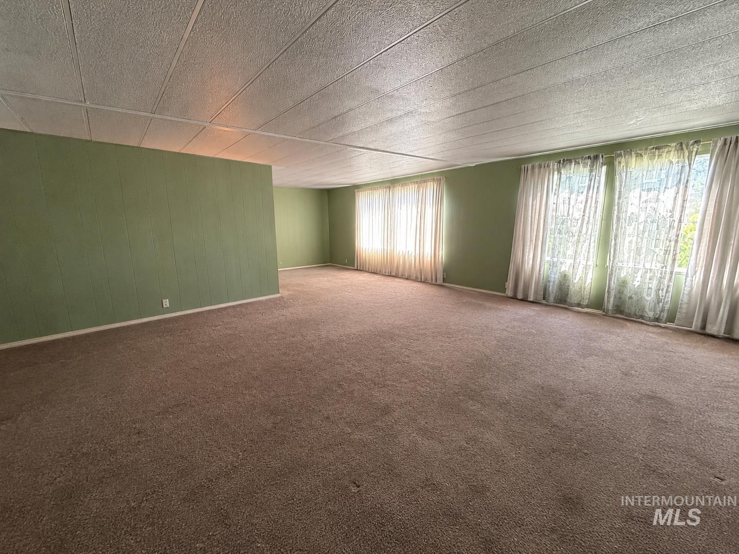 3762 N 2200 E Property Photo 16
