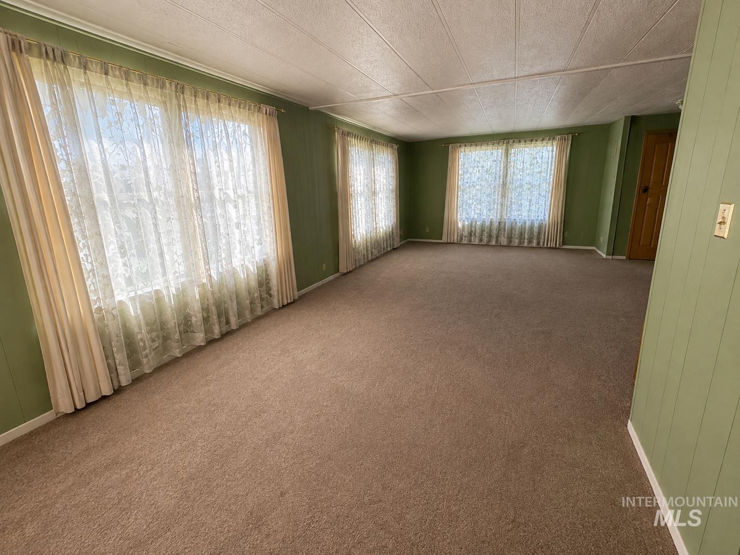 3762 N 2200 E Property Photo 5