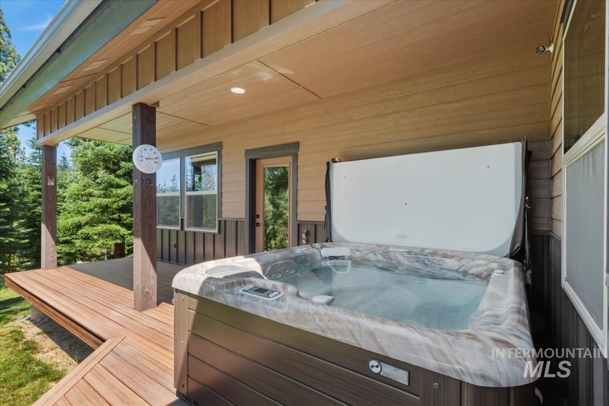 33 Sundance Property Photo 27